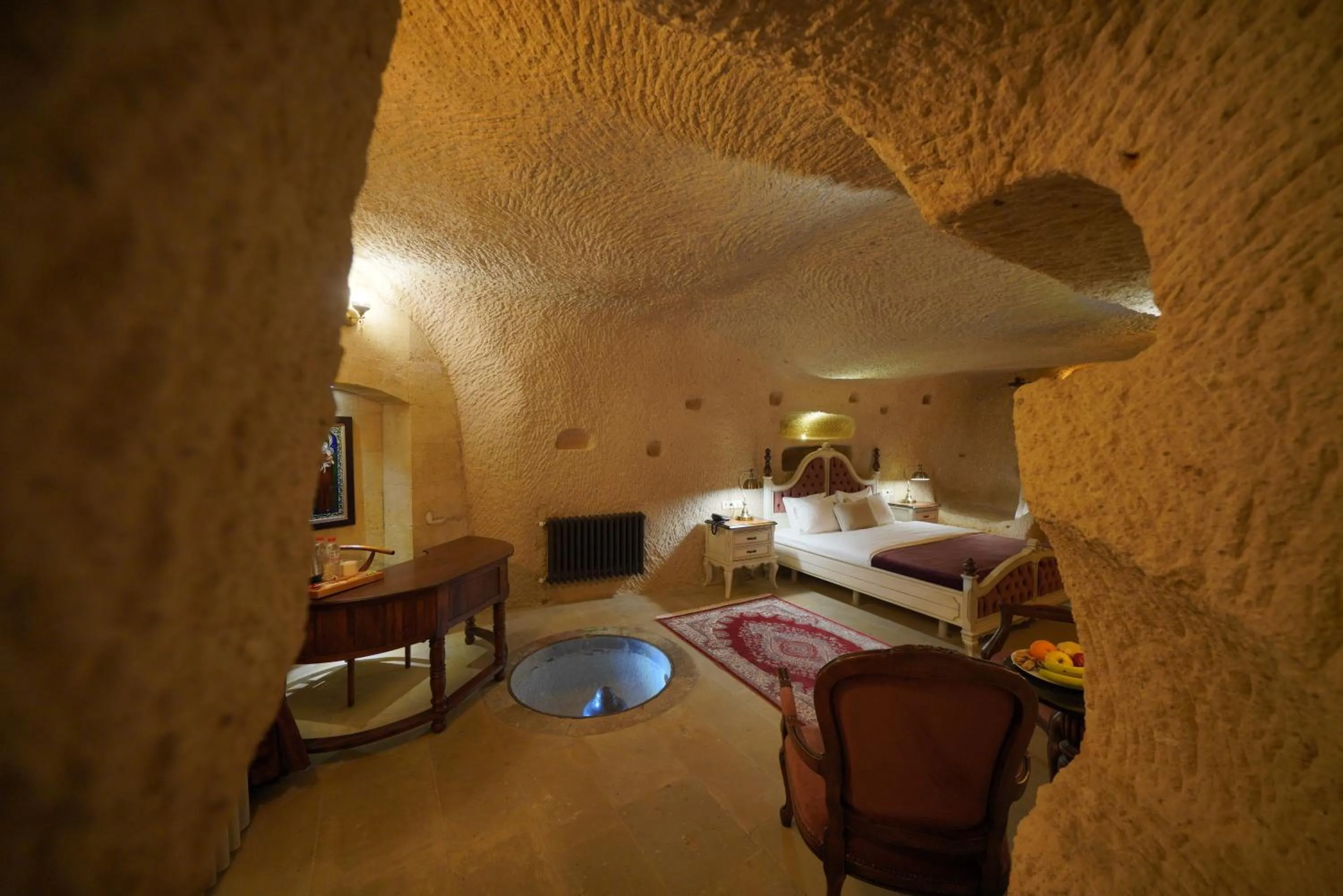 Seating area, Bed in Maya Cave