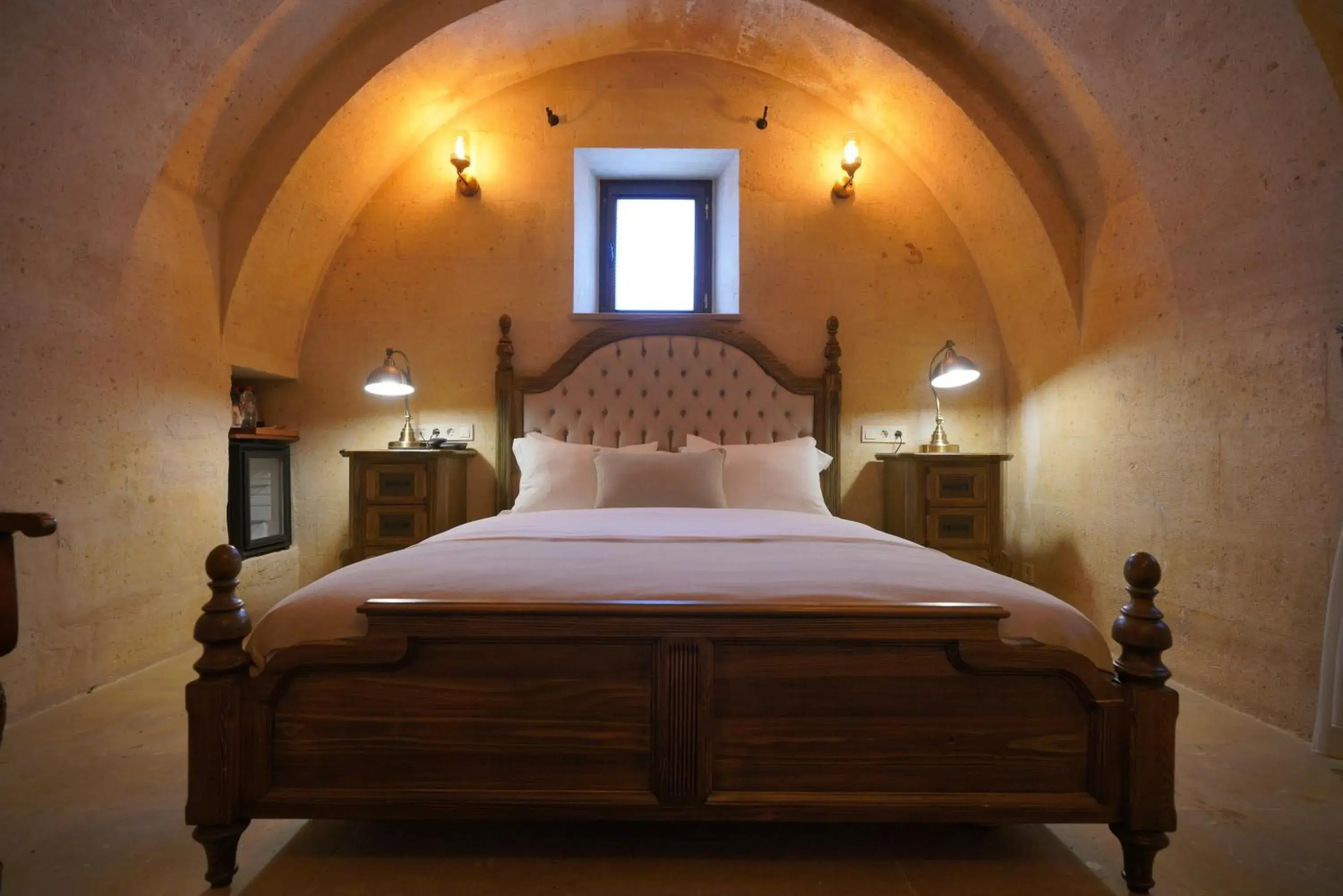 Budget Double Room in Maya Cave Budget Double Room in Maya Cave