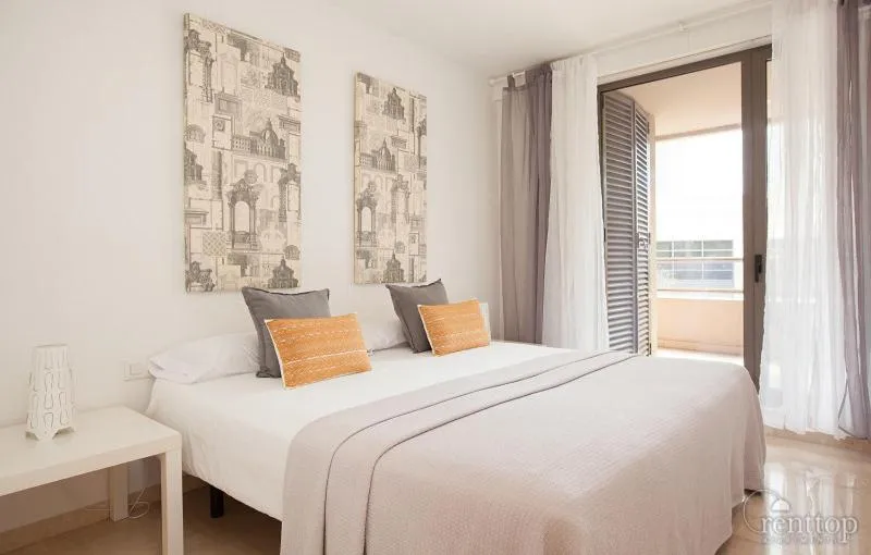 Bed in Rent Top Apartments Beach-Diagonal Mar