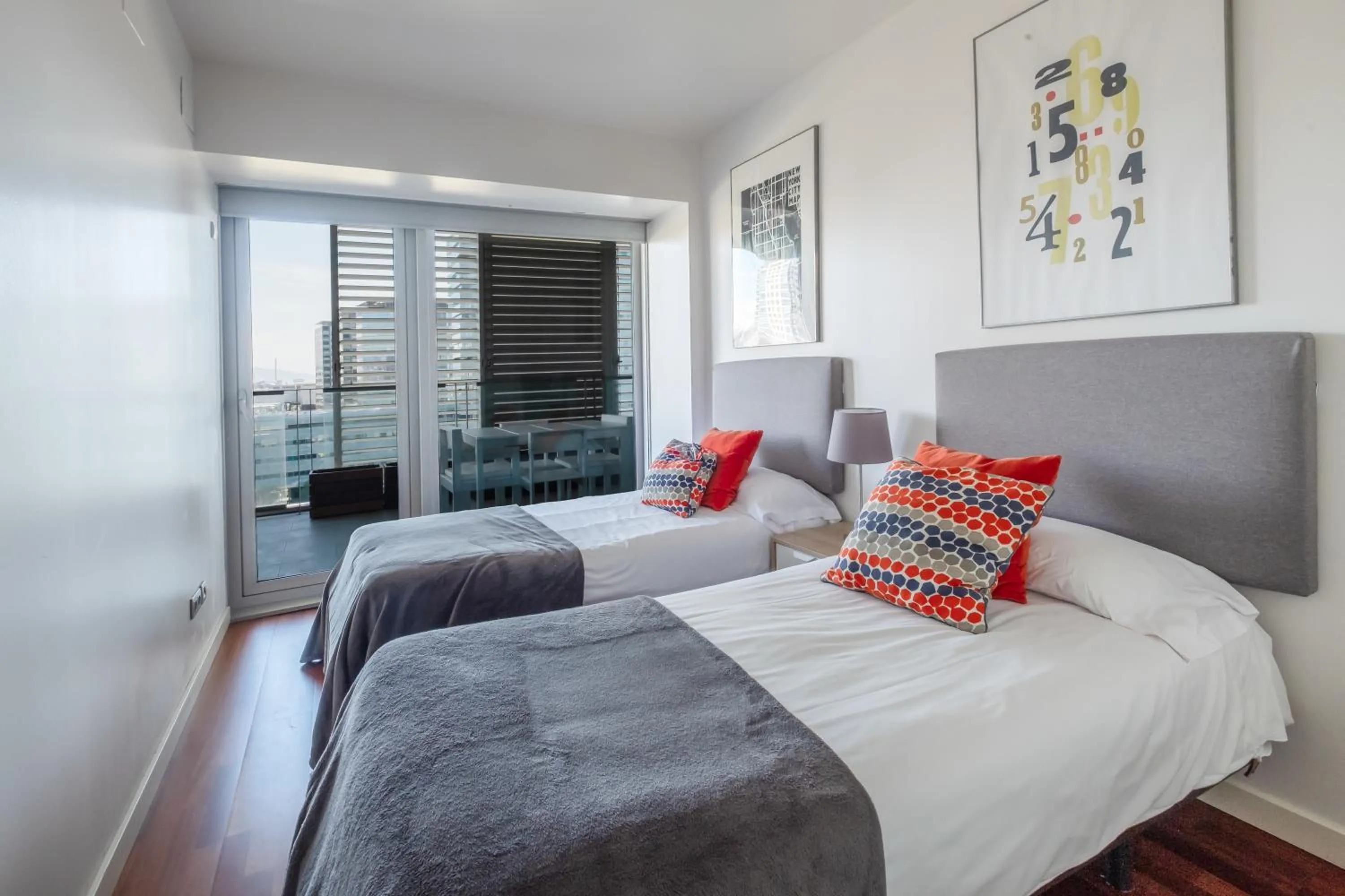 Bed in Rent Top Apartments Beach-Diagonal Mar