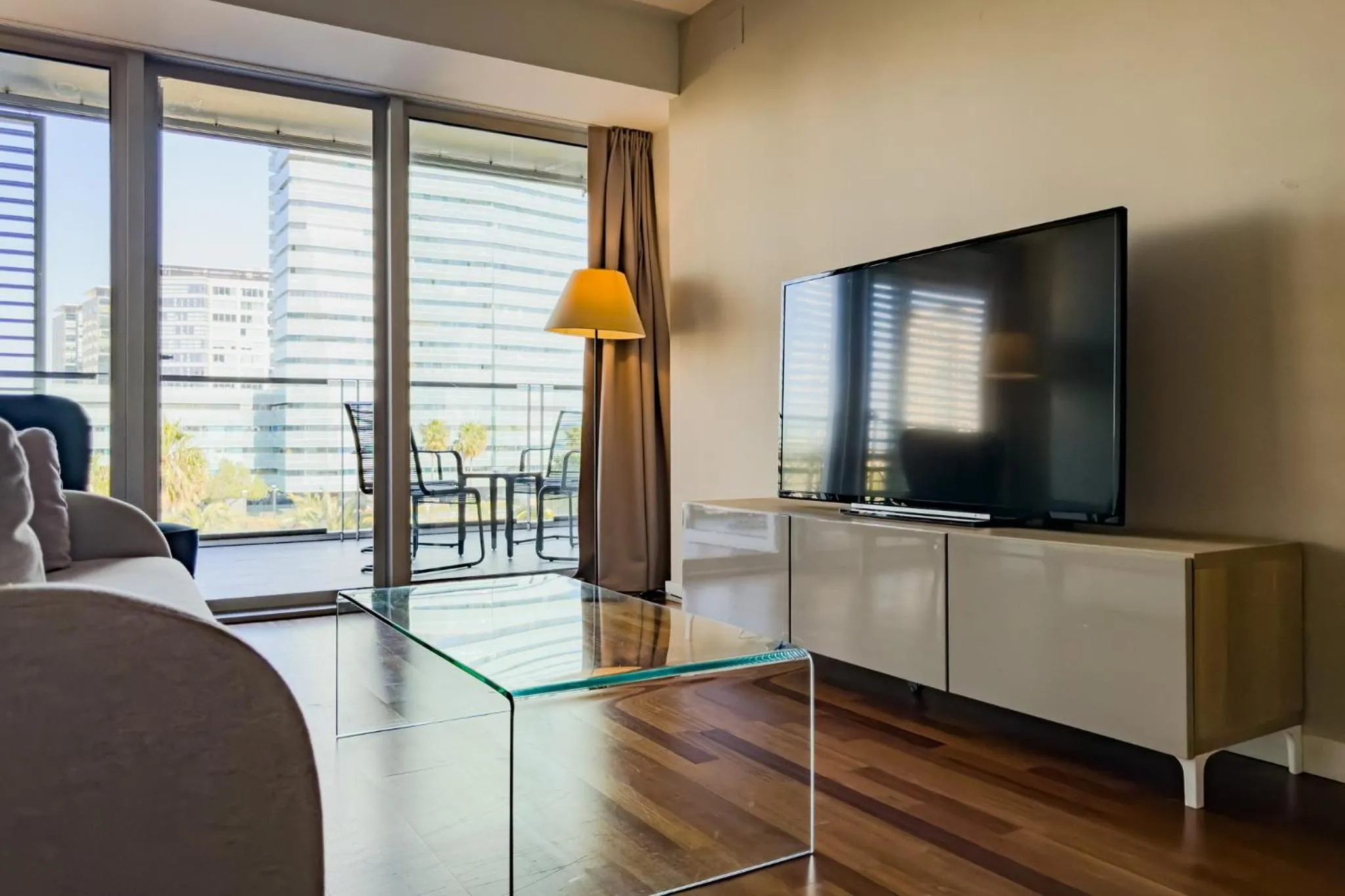 Communal lounge/ TV room in Rent Top Apartments Beach-Diagonal Mar