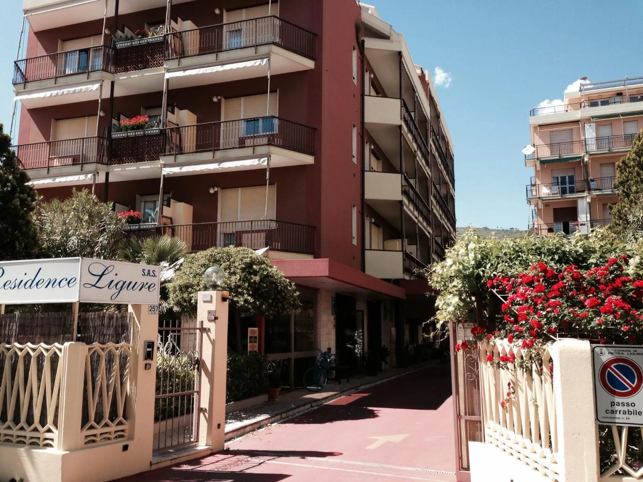 Facade/entrance in Ligure Residence