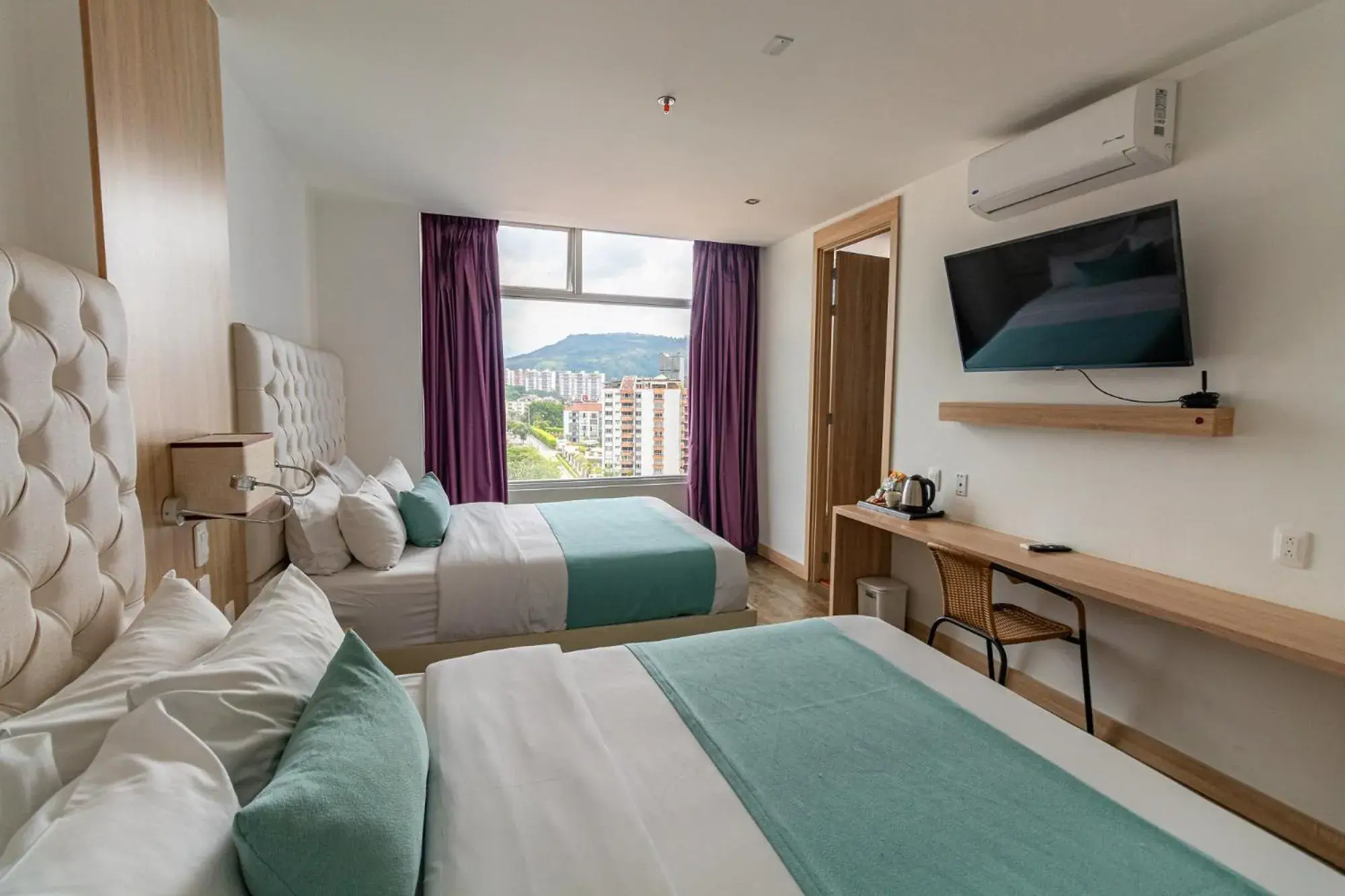 Twin Room in Hotel Roseliere Bucaramanga Twin Room in Hotel Roseliere Bucaramanga