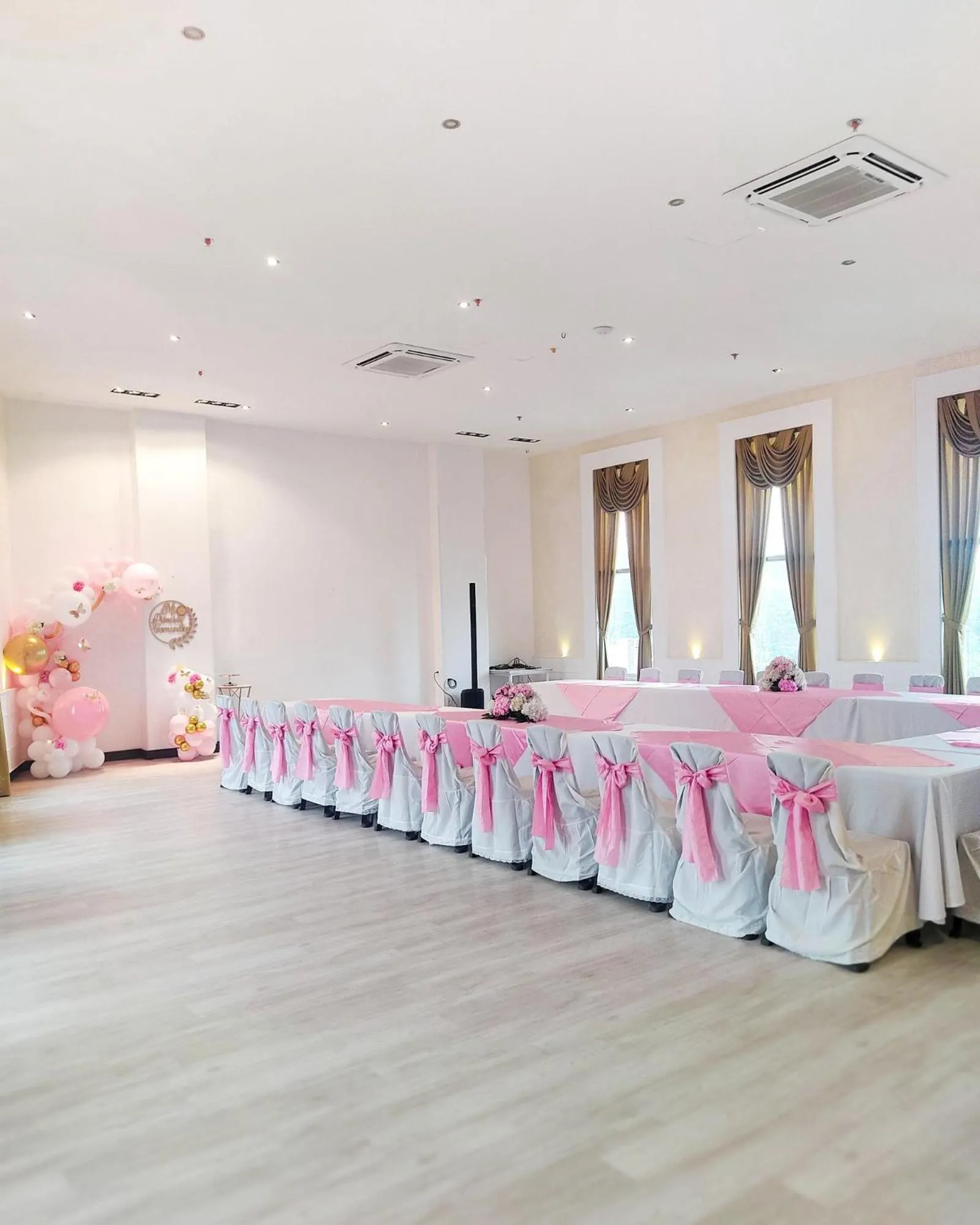 Meeting/conference room, Bed in Hotel Roseliere Bucaramanga