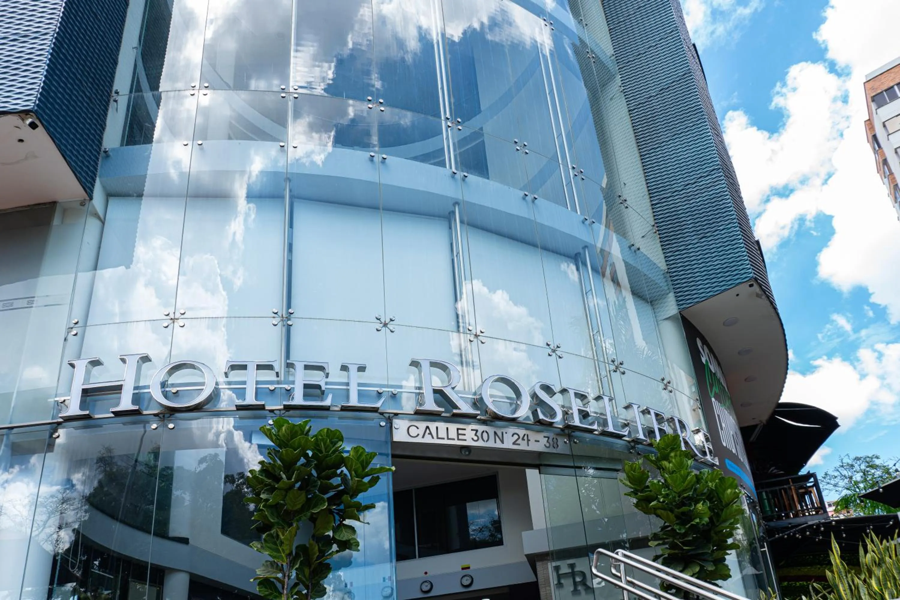 Property building in Hotel Roseliere Bucaramanga