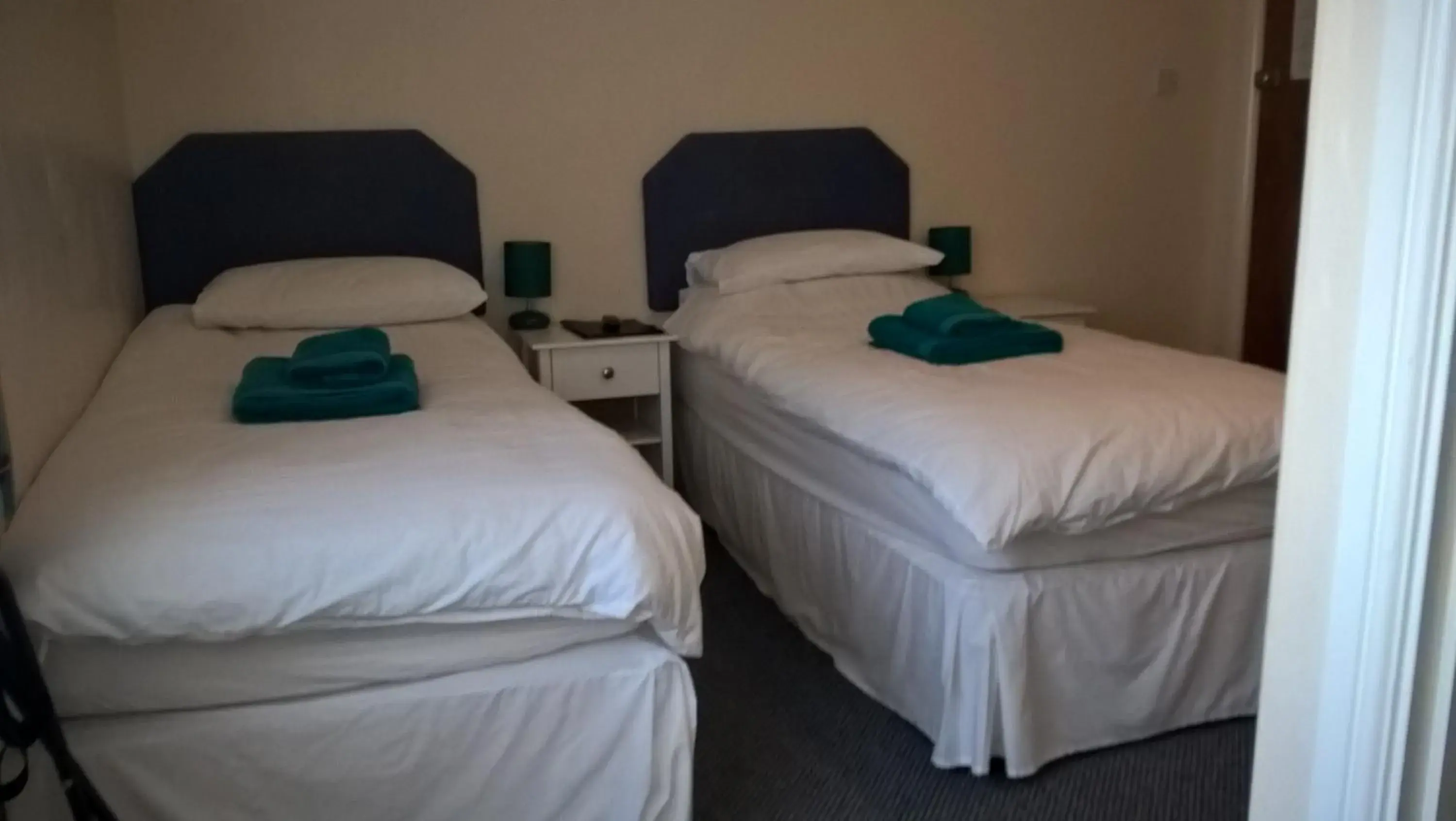 Twin Room in Queen Mary Inn Twin Room in Queen Mary Inn