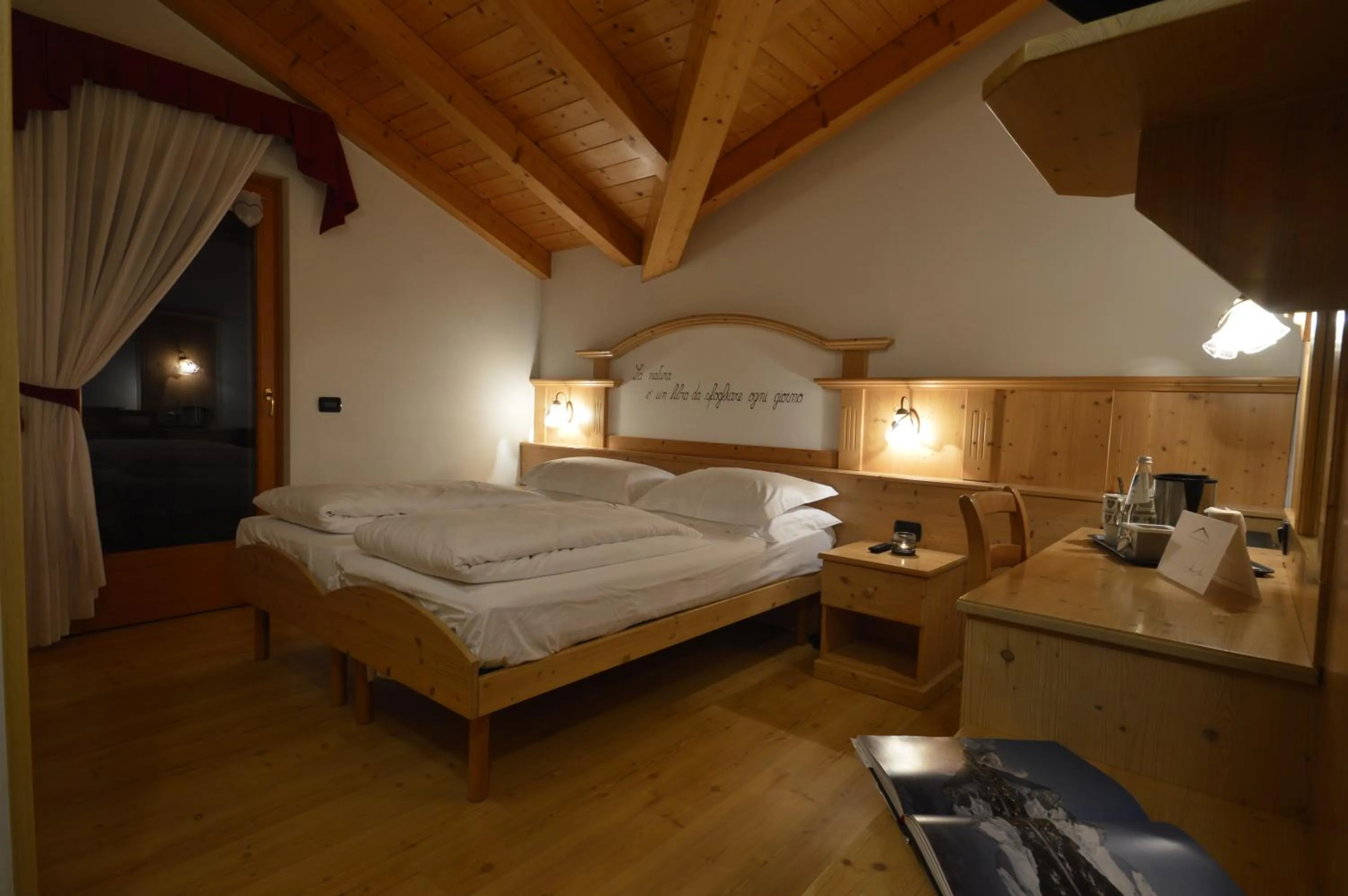Photo of the whole room, Bed in Hotel Garnì Sant'Antonio con Spa