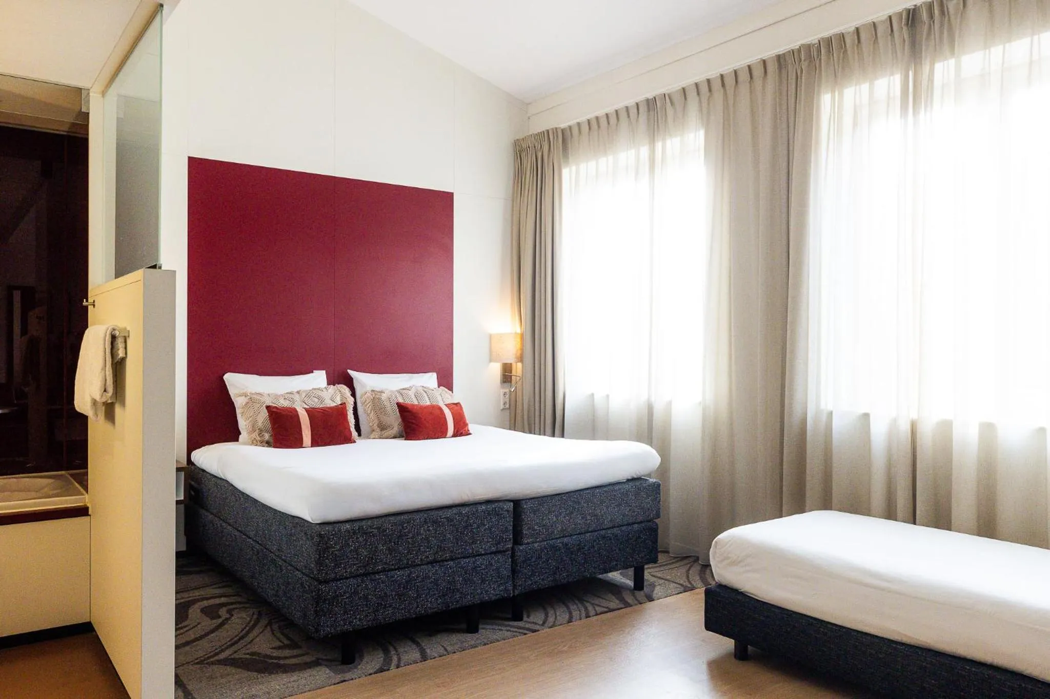Bed in City Hotel Gouda, WorldHotels Crafted Collection