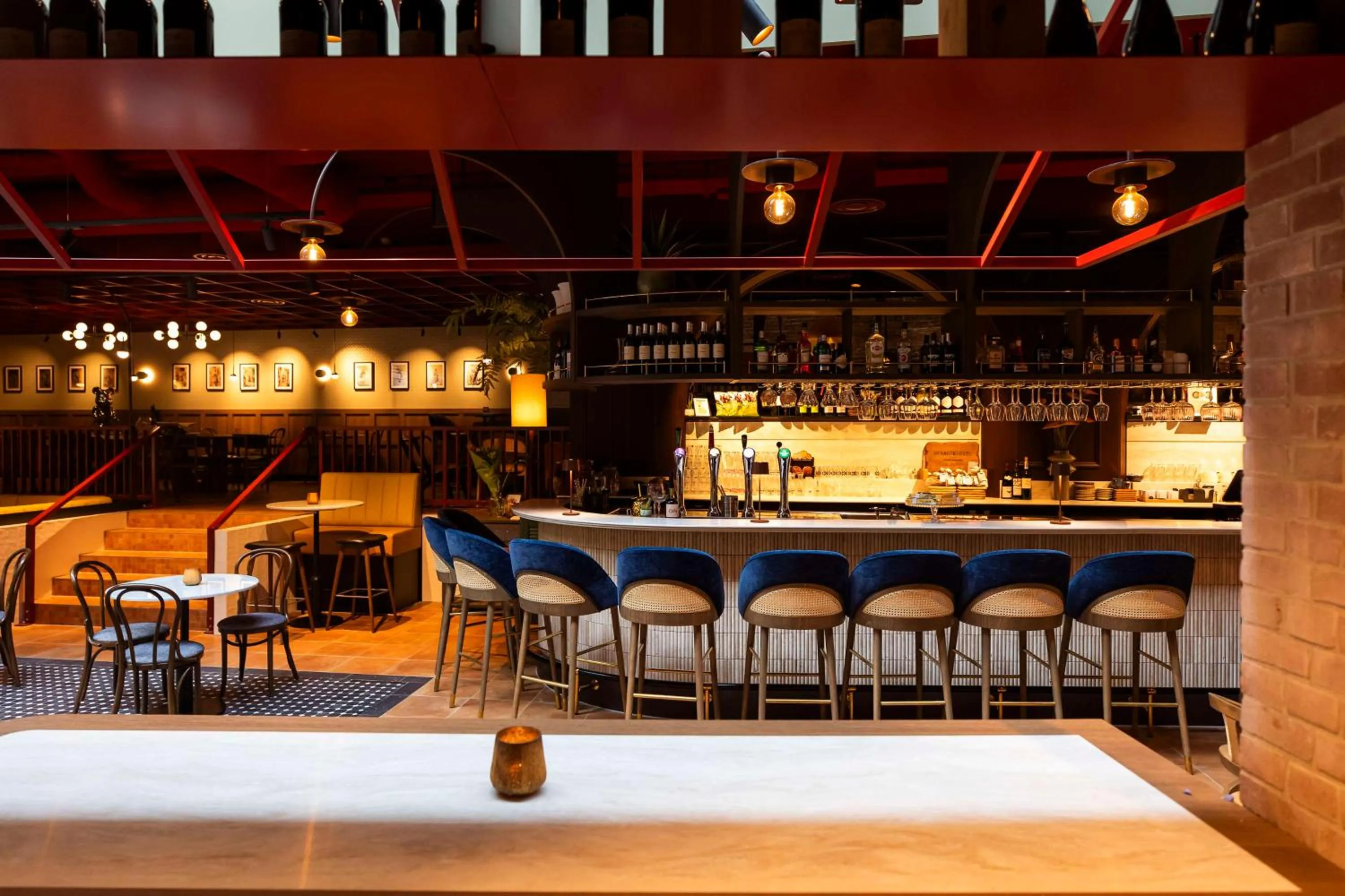 Lounge or bar in City Hotel Gouda, WorldHotels Crafted Collection