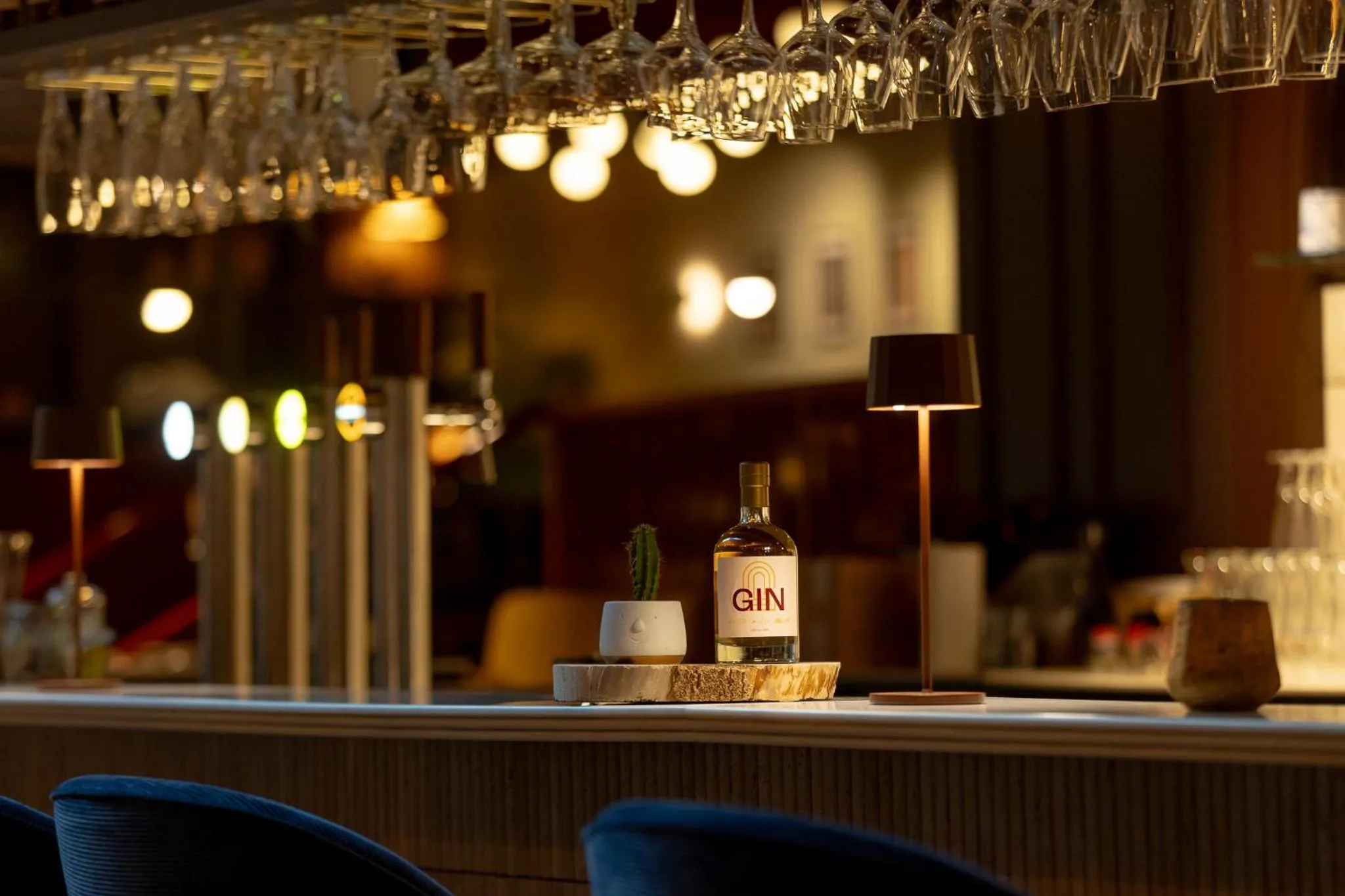 Lounge or bar in City Hotel Gouda, WorldHotels Crafted Collection