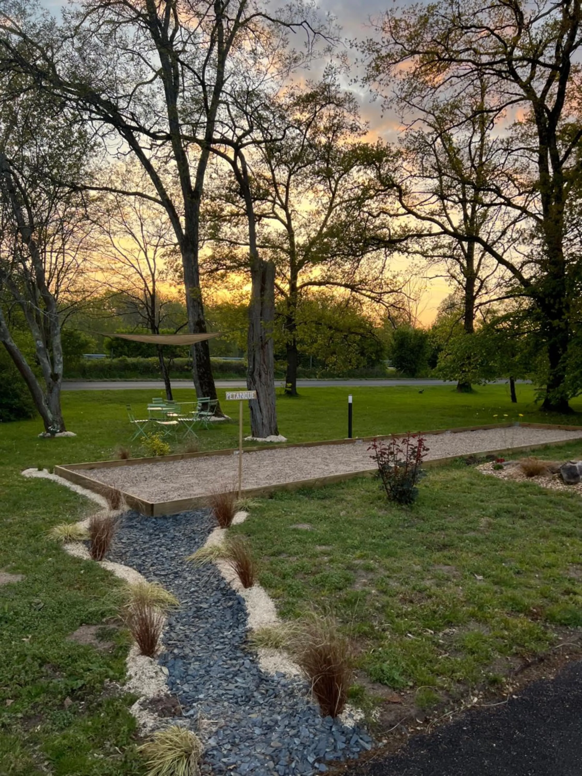 Garden in Motel Les Broussailles