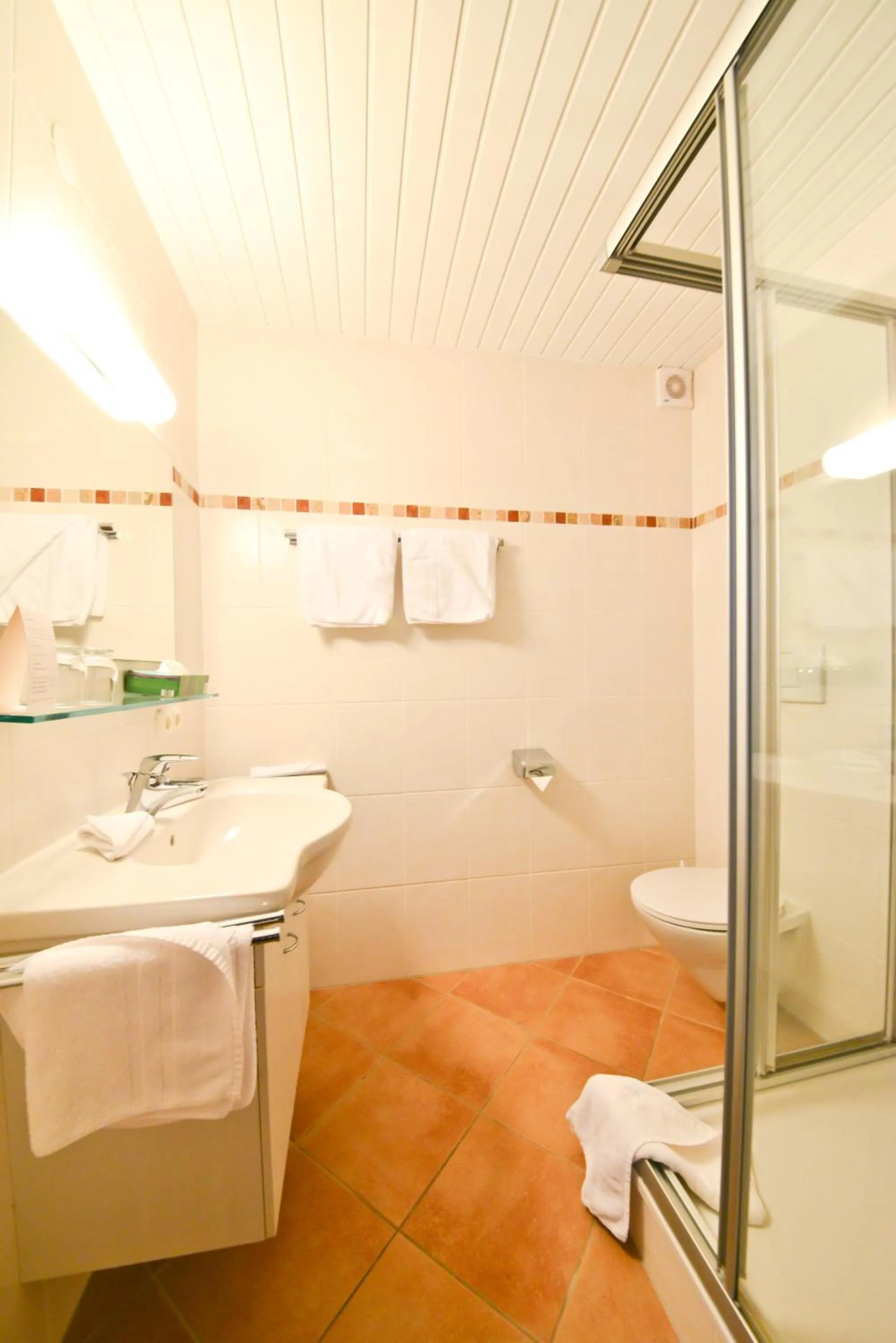 Bathroom in Gästehaus Heimgarten