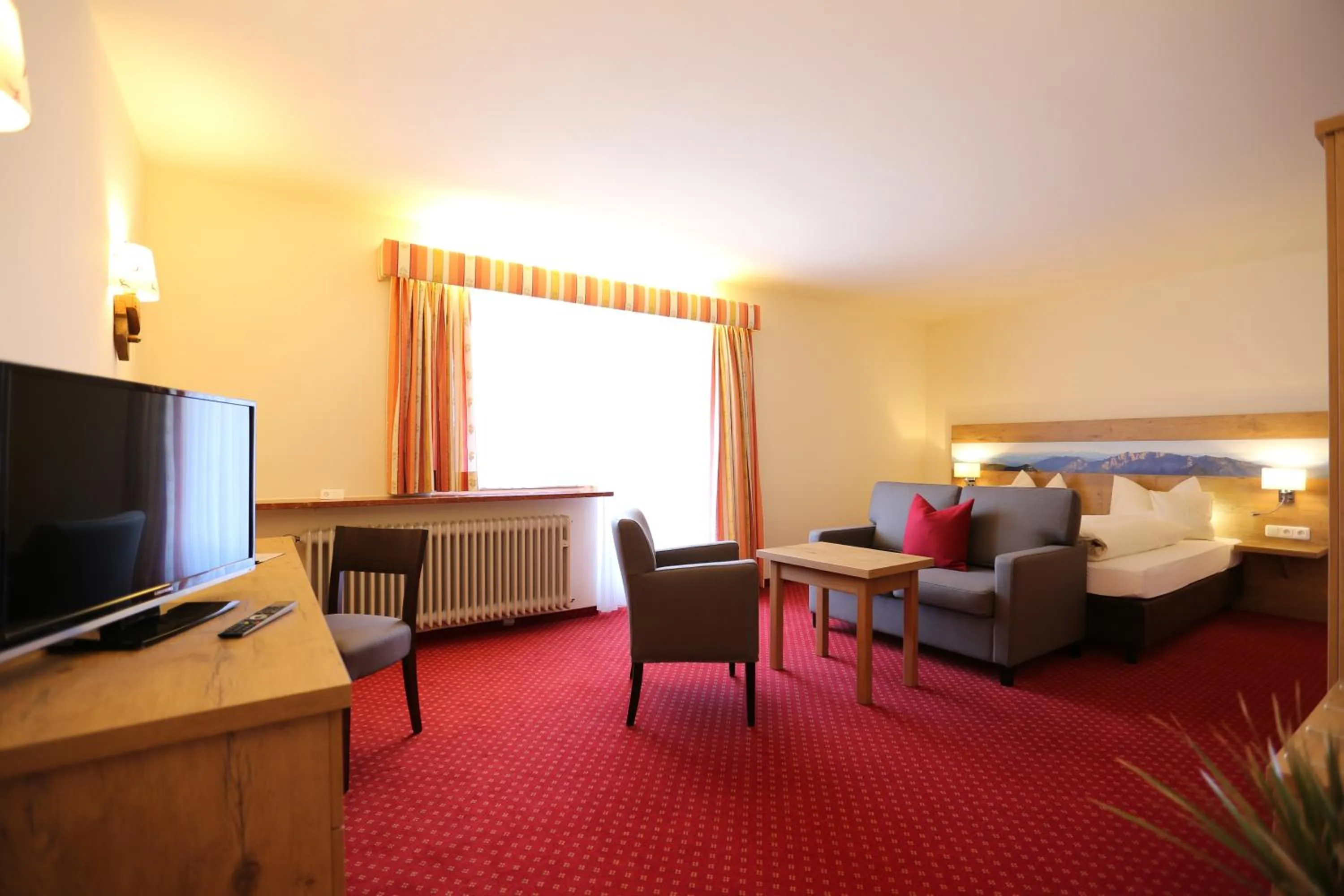 Photo of the whole room, Bed in Gästehaus Heimgarten