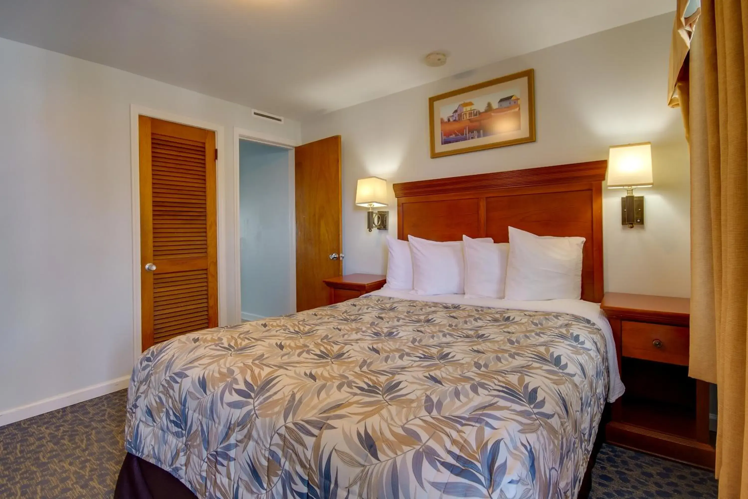 Queen Suite with Patio View in Castle in the Sand Queen Suite with Patio View in Castle in the Sand