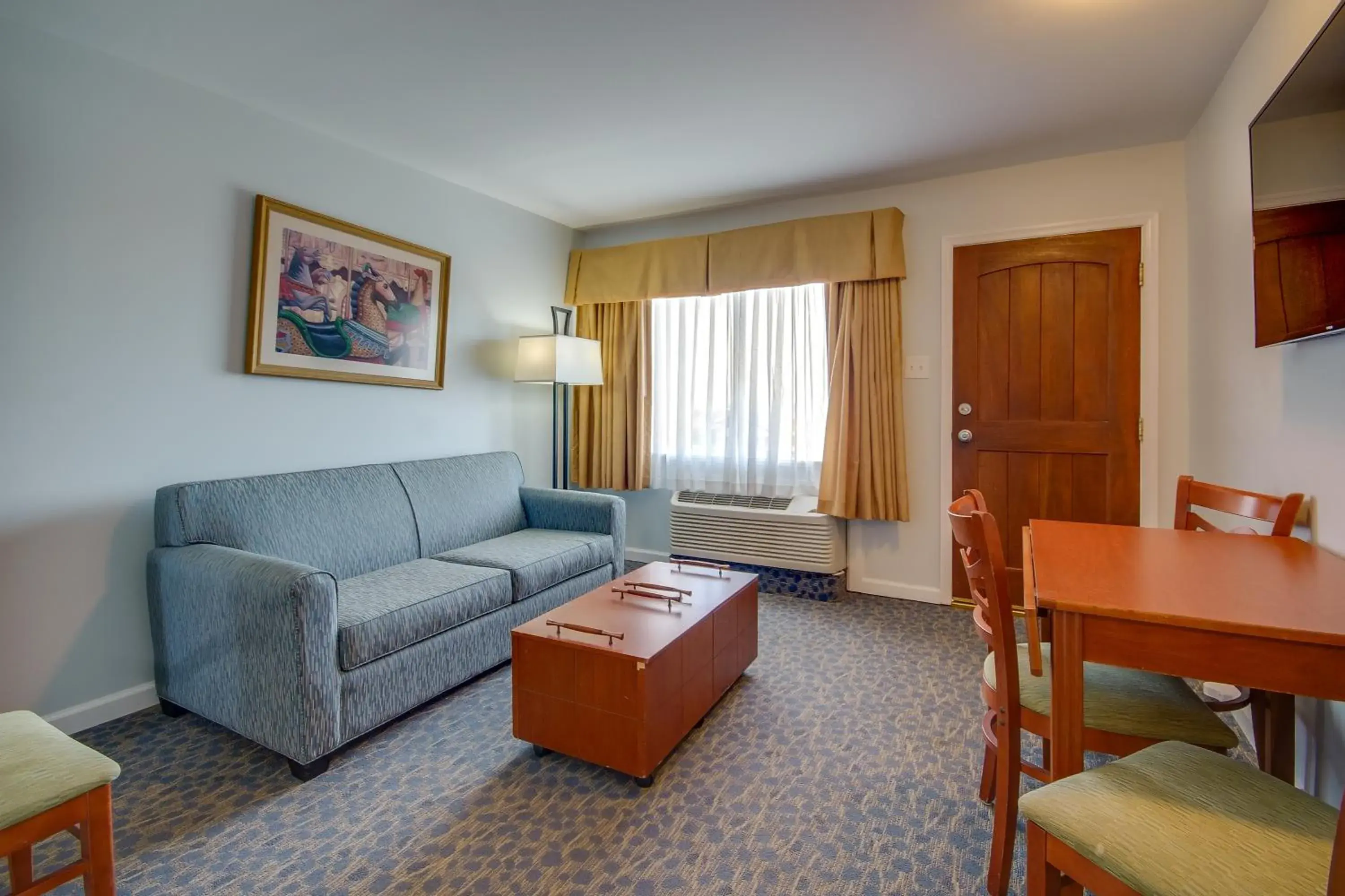 Queen Suite with Ocean View in Castle in the Sand Queen Suite with Ocean View in Castle in the Sand