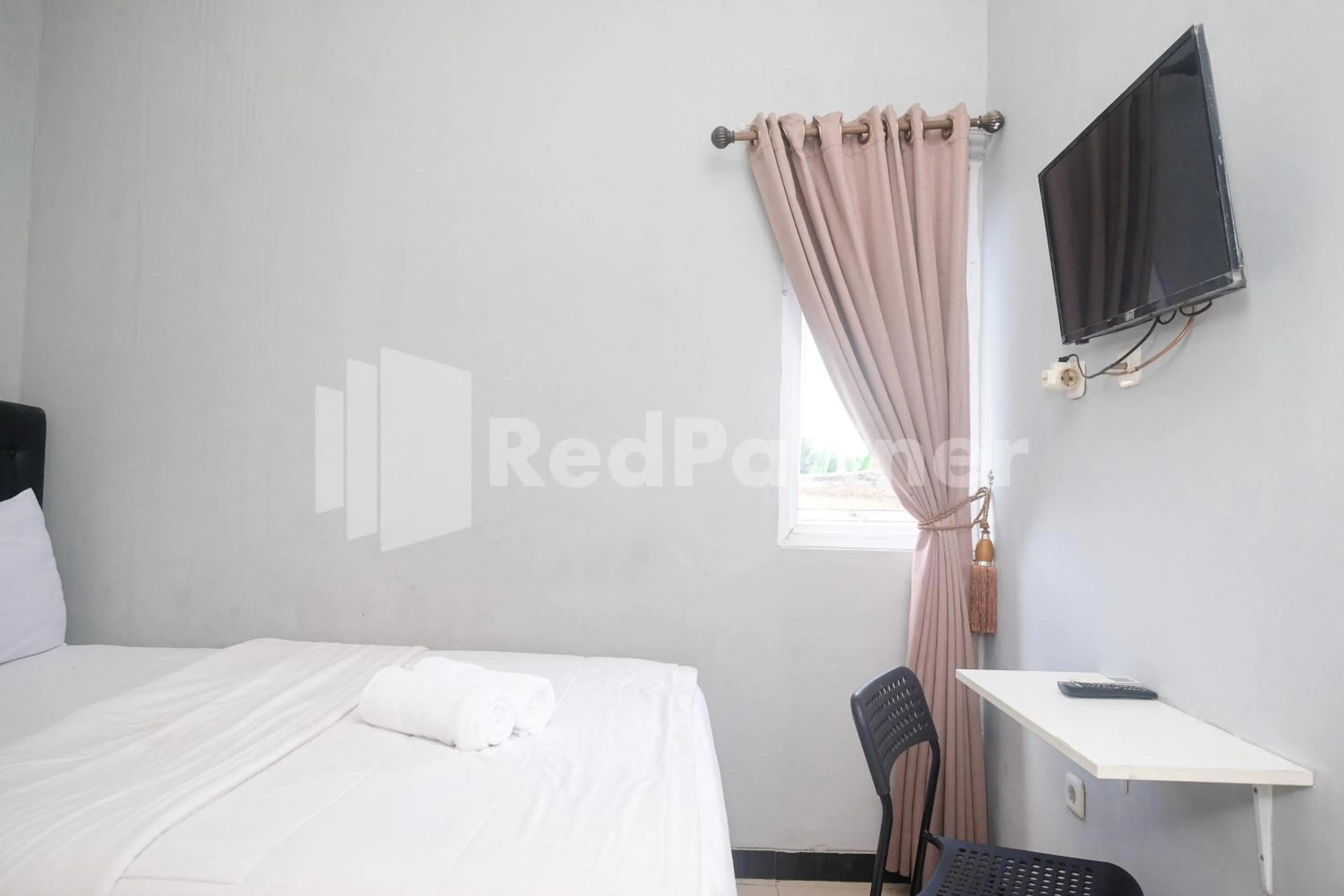 Bed in Griya Loka 1 Syariah Near RSUD Dr Kariadi Mitra RedDoorz