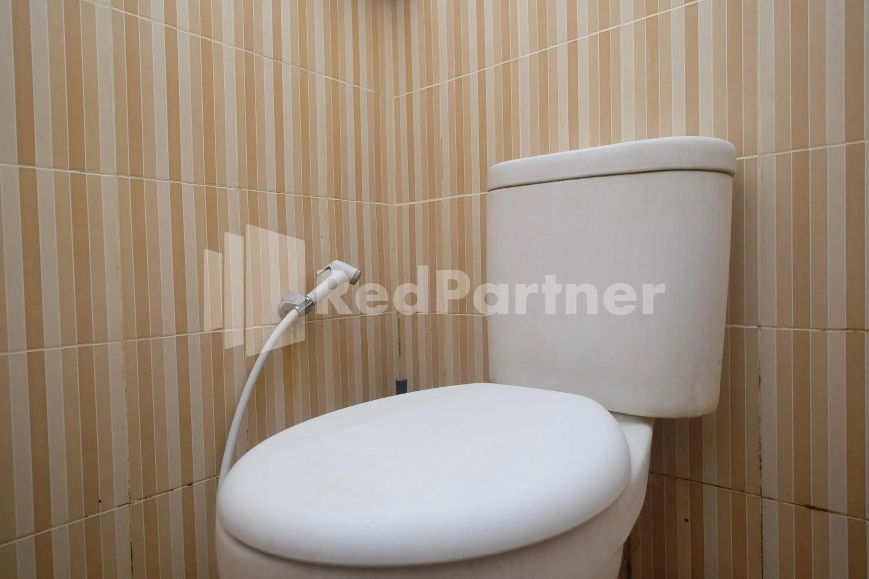 Bathroom in Griya Loka 1 Syariah Near RSUD Dr Kariadi Mitra RedDoorz