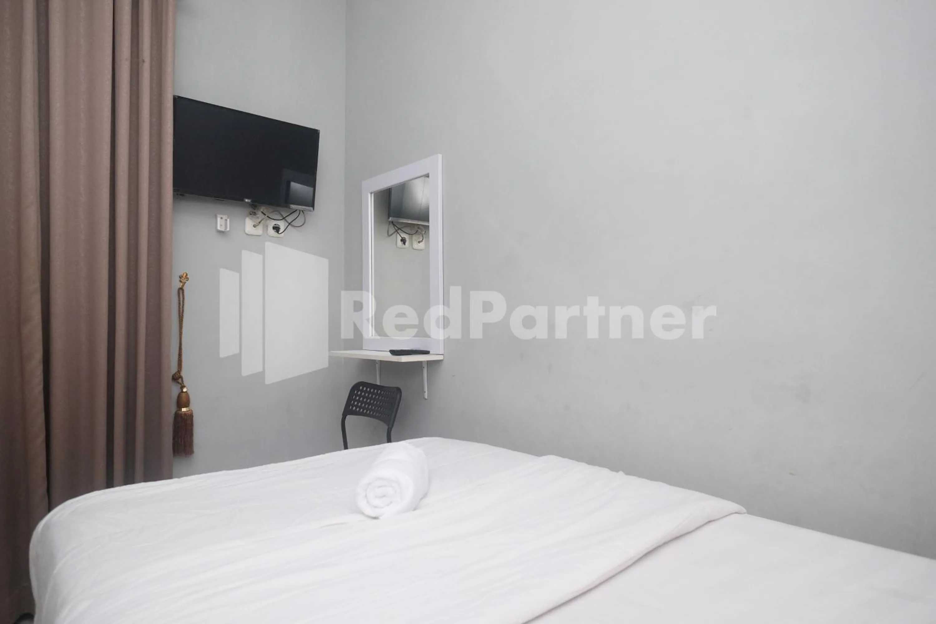 Bed in Griya Loka 1 Syariah Near RSUD Dr Kariadi Mitra RedDoorz