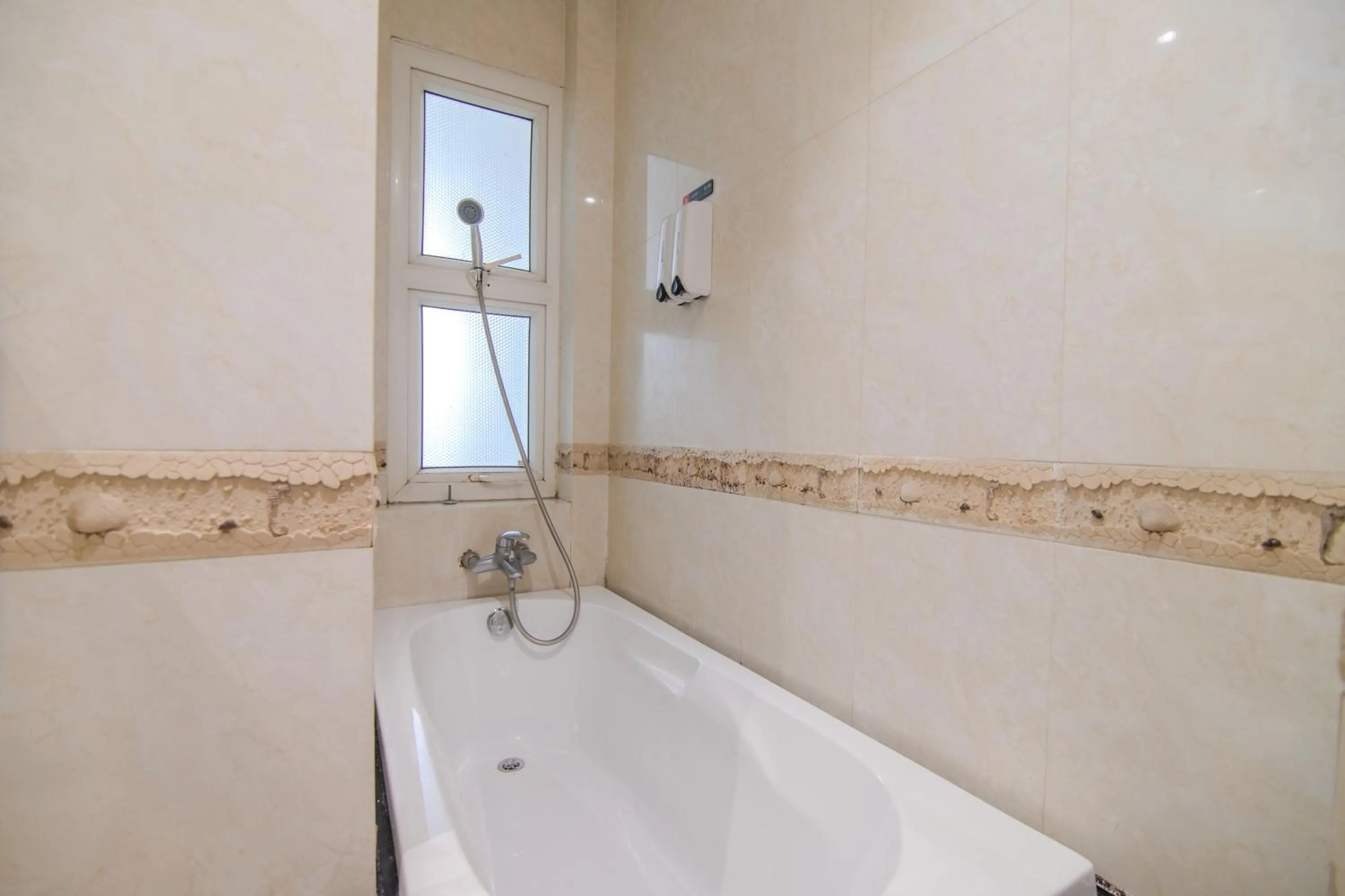 Bin Bin Hotel 6 - Near SECC D7