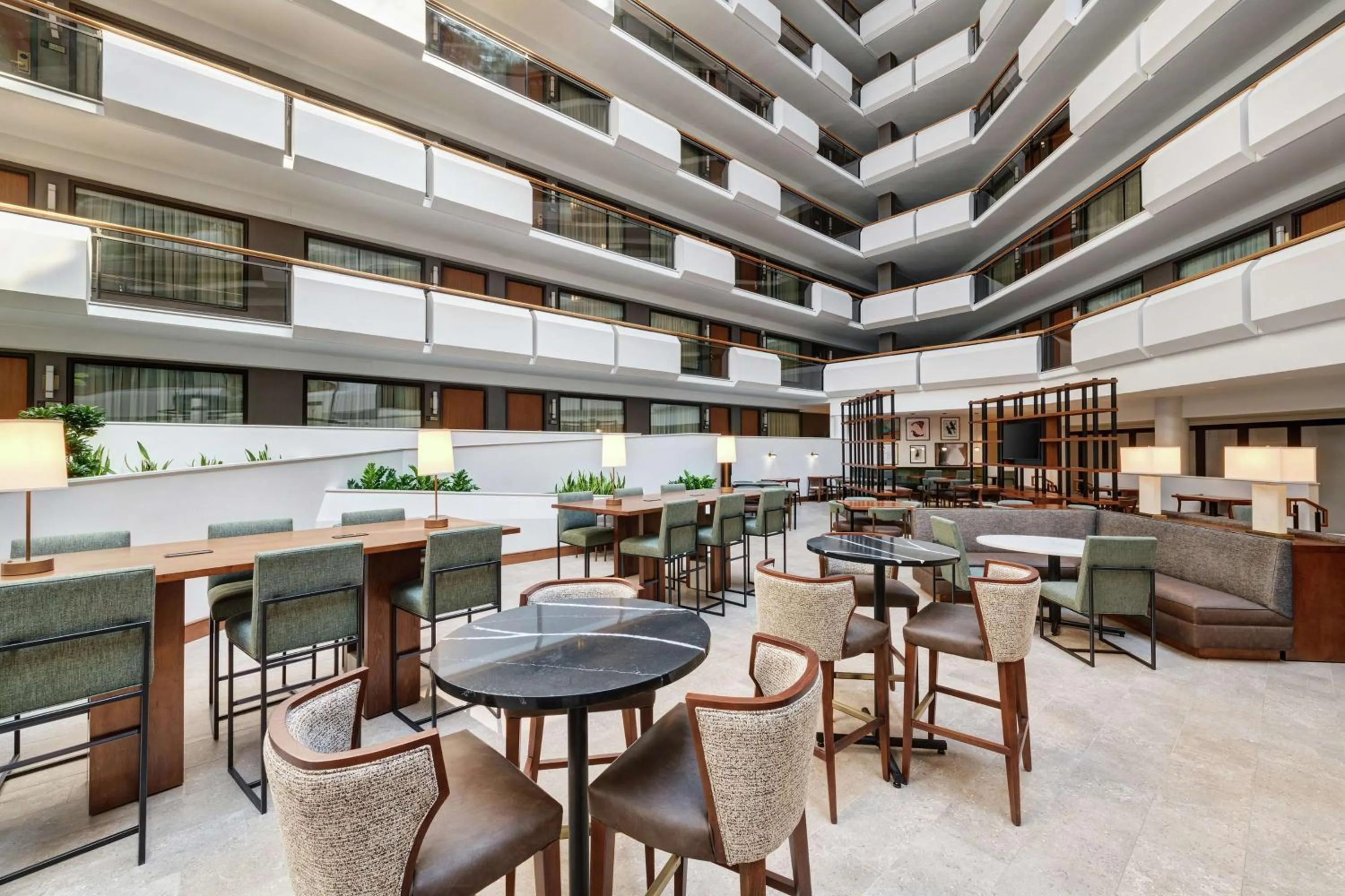 Lobby or reception in Embassy Suites Tysons Corner