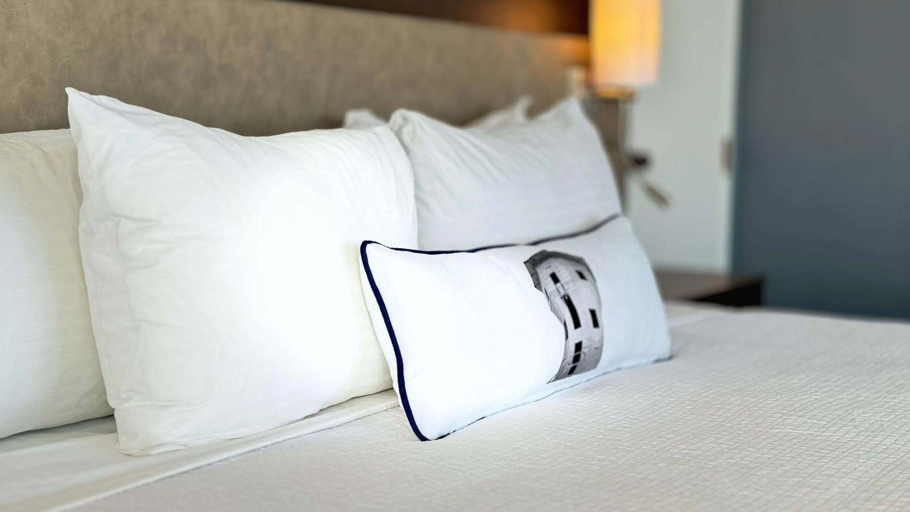 Bedroom, Bed in Coast Bastion Hotel