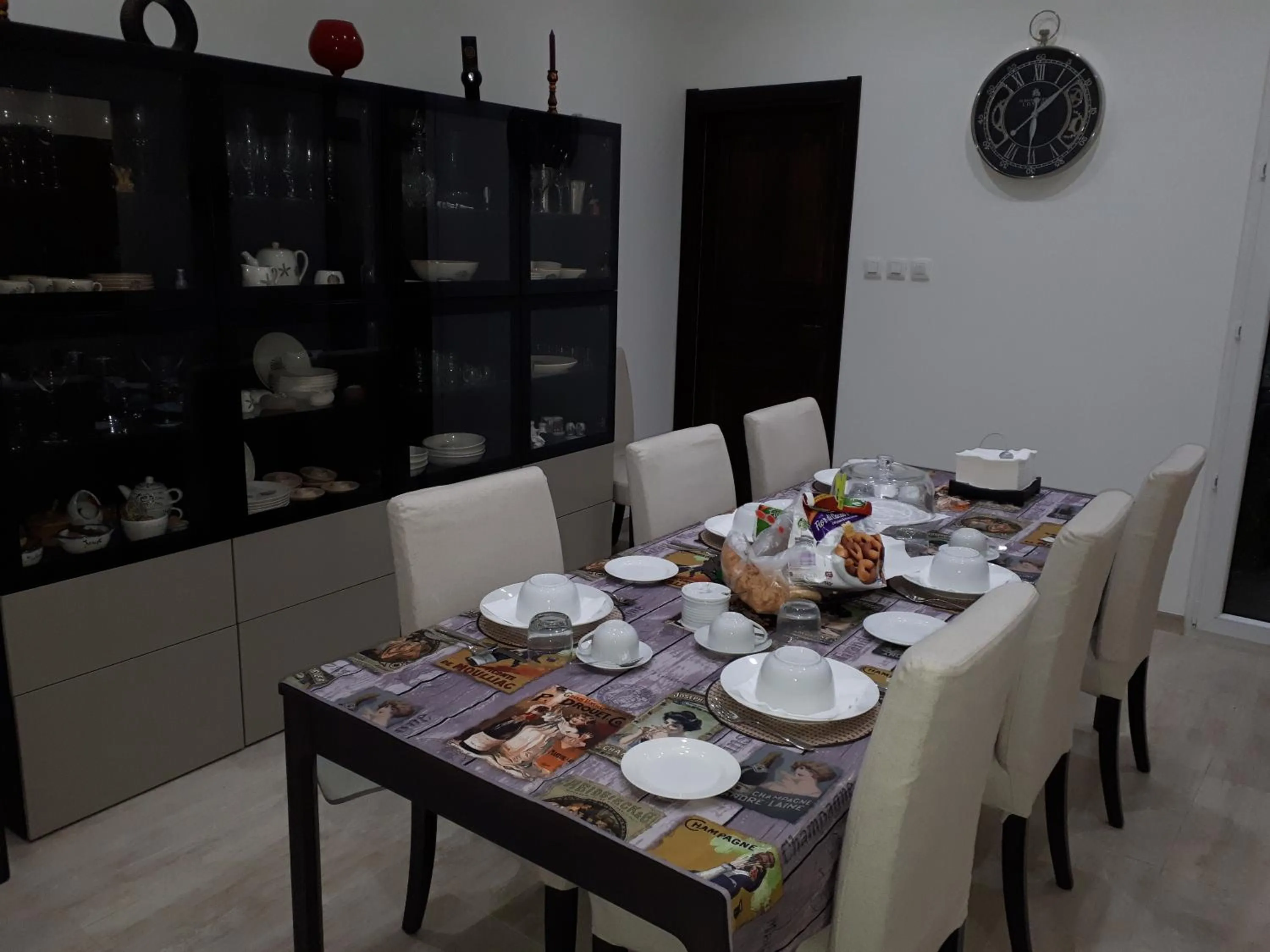 Continental breakfast in Fauzia B&B