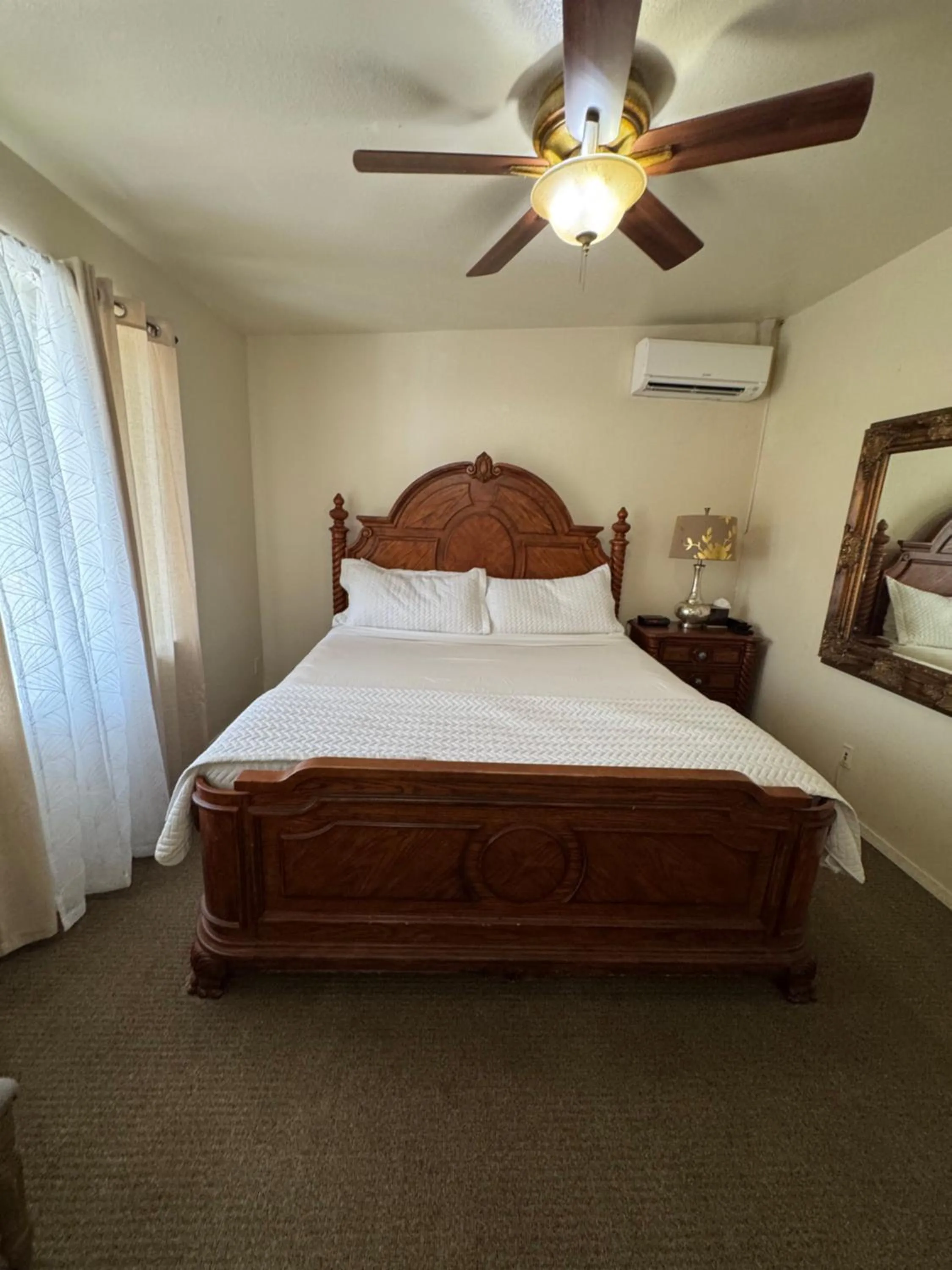 Bedroom, Bed in Hotel Coral Reef