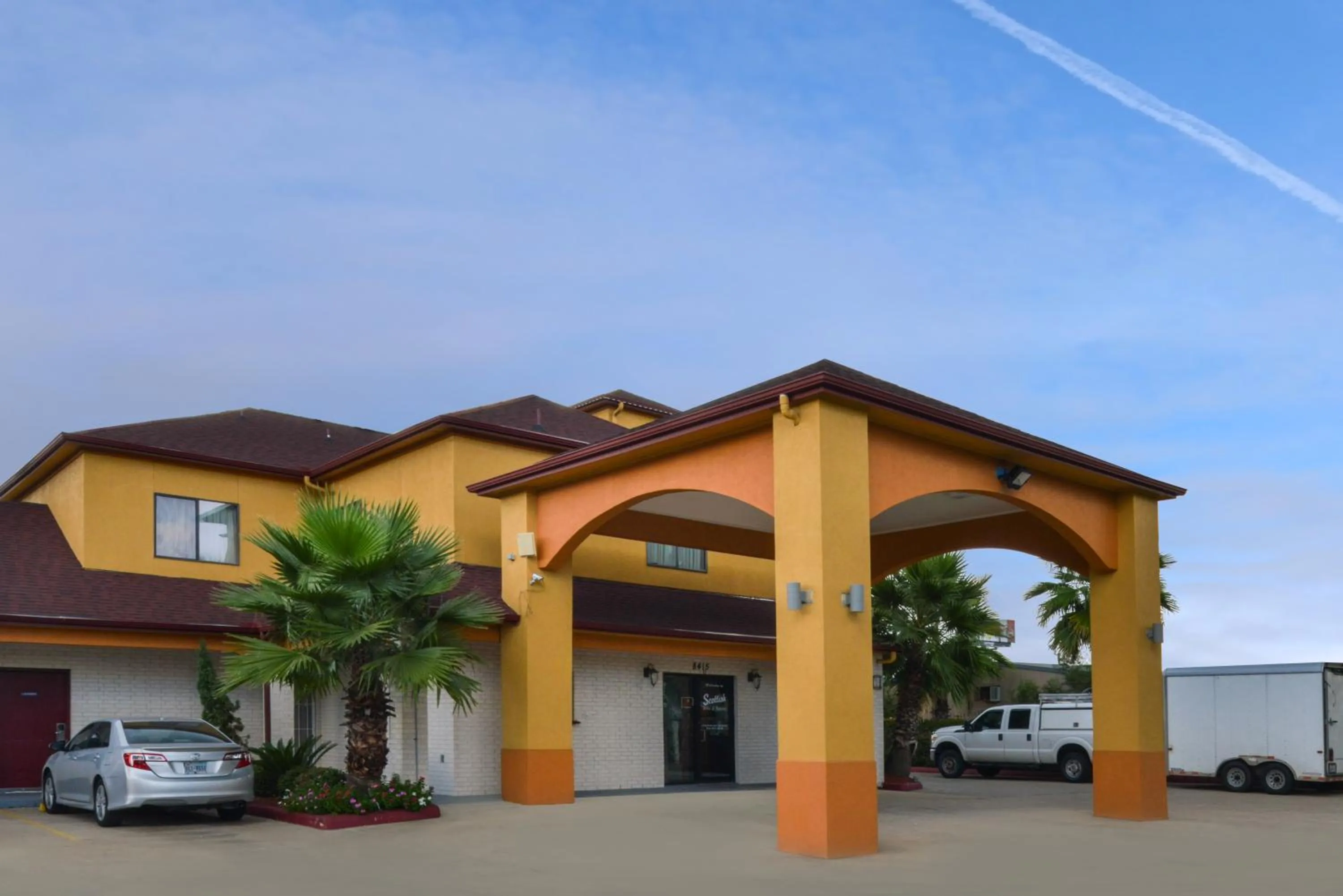 Property building in Scottish Inn and Suites Highway Six South