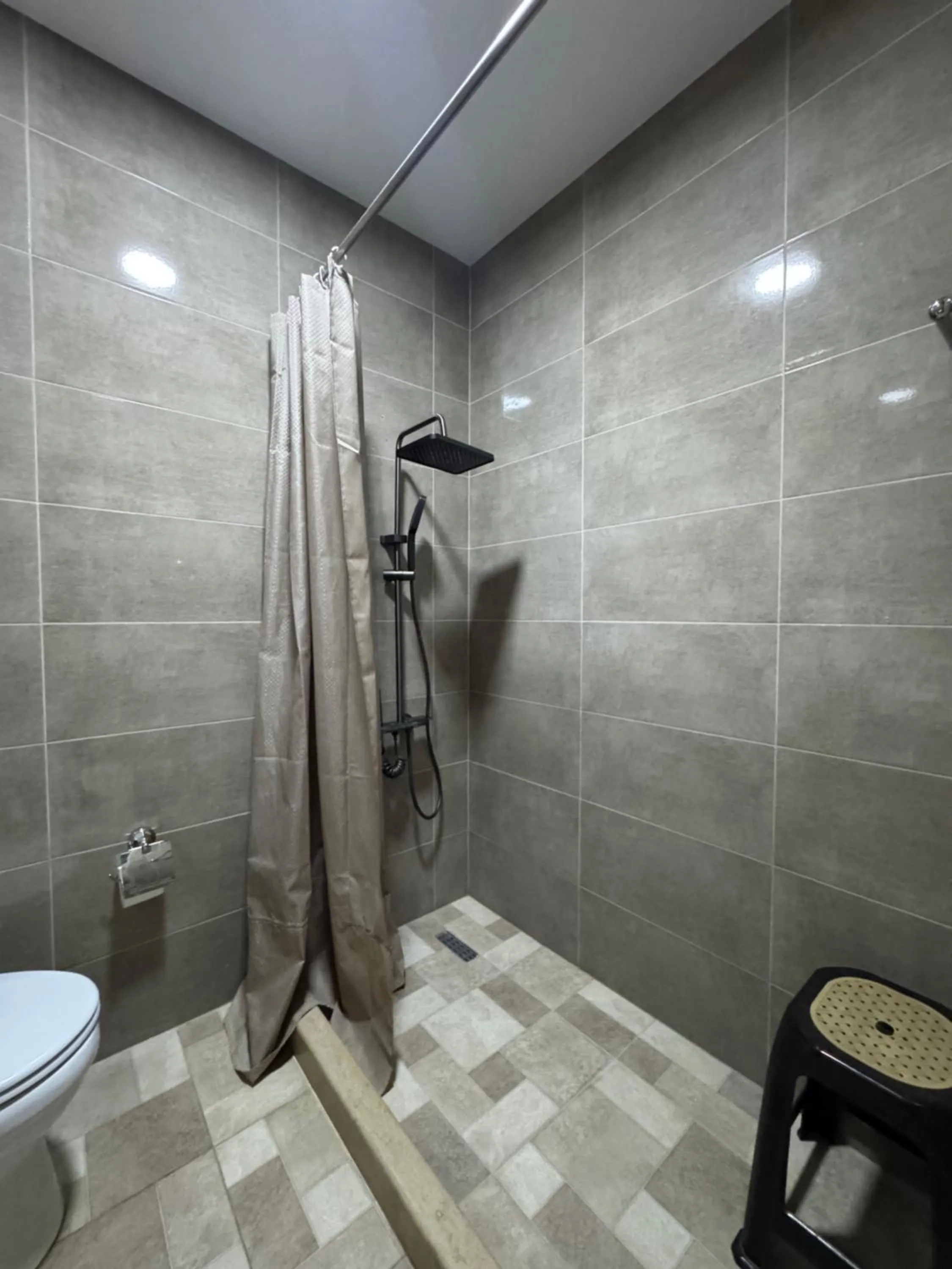Shower in Hotel Giorgi