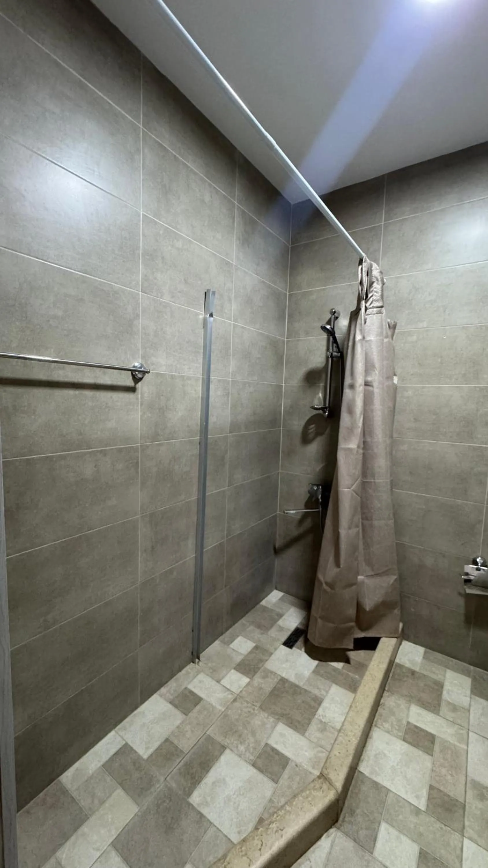 Shower in Hotel Giorgi