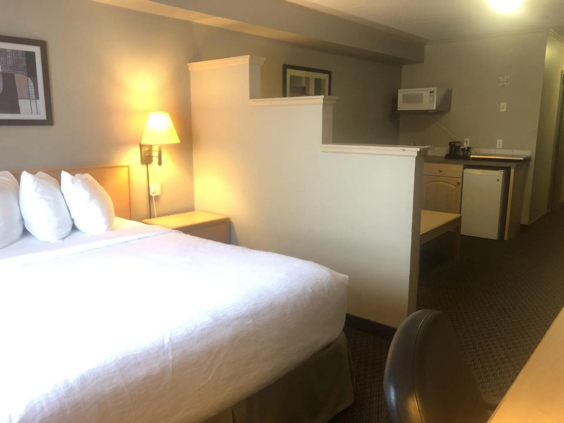 Photo of the whole room, Bed in Travelodge by Wyndham Fort McMurray