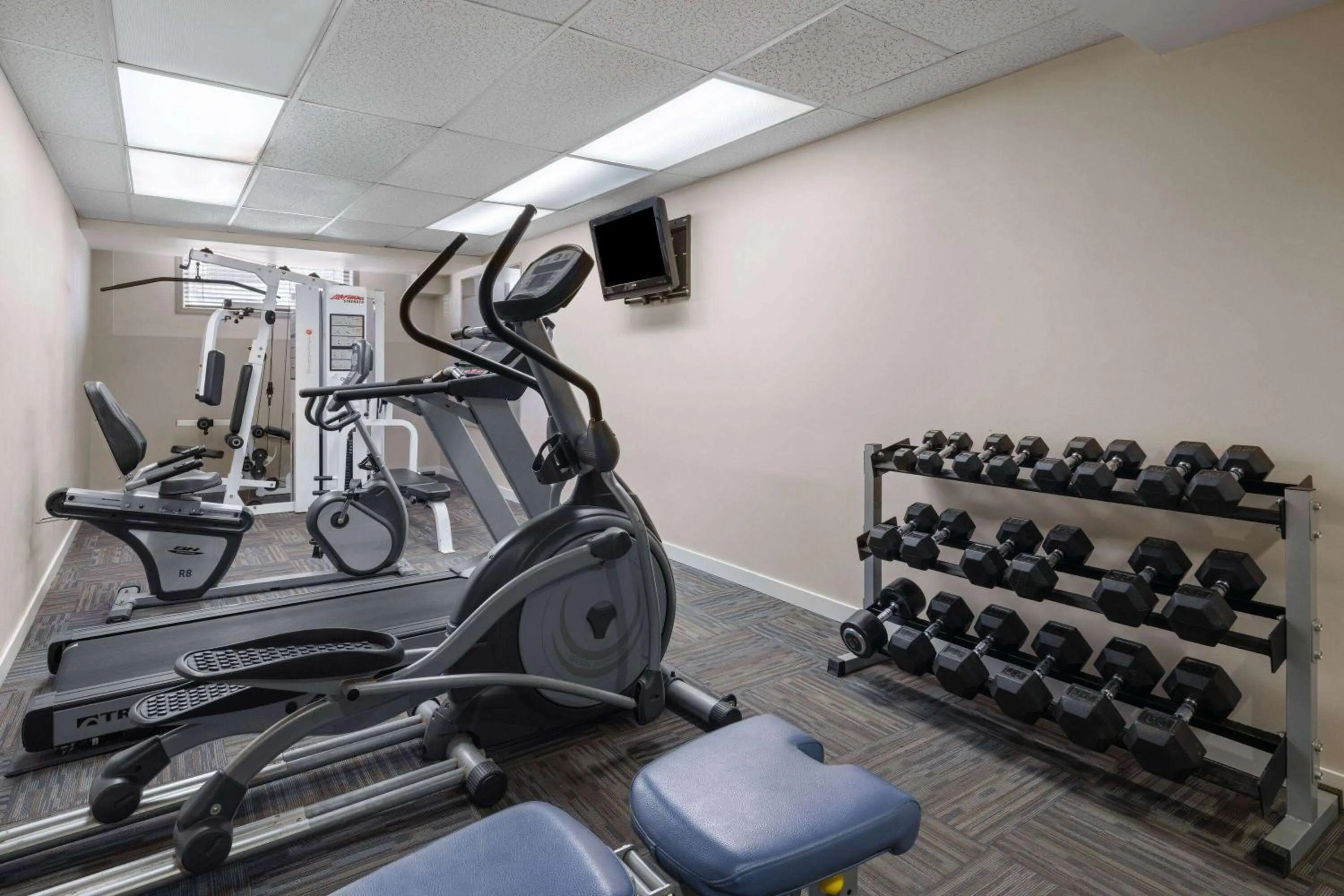 Fitness centre/facilities in Travelodge by Wyndham Fort McMurray