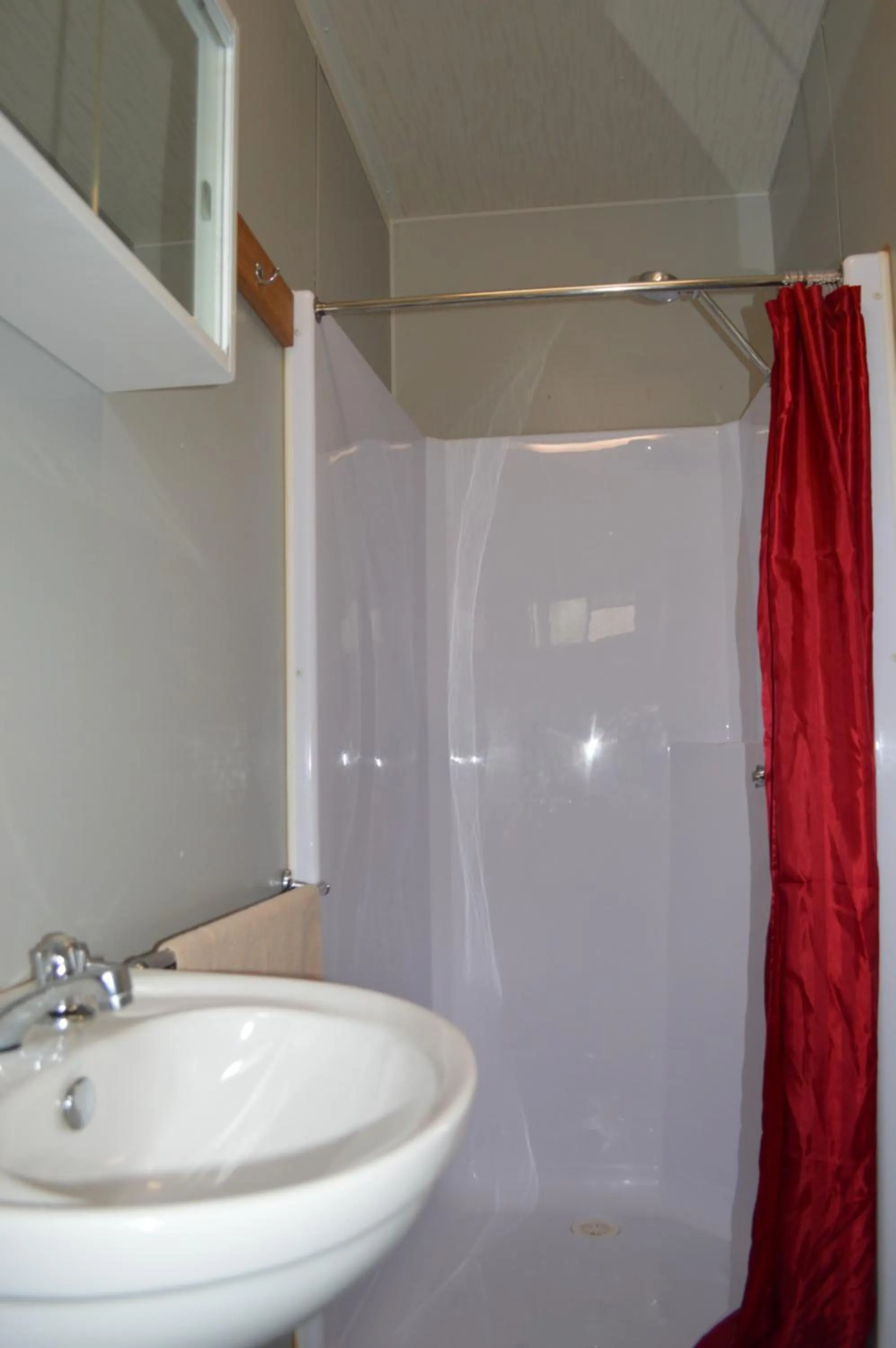 Shower in Anchorage Weipa