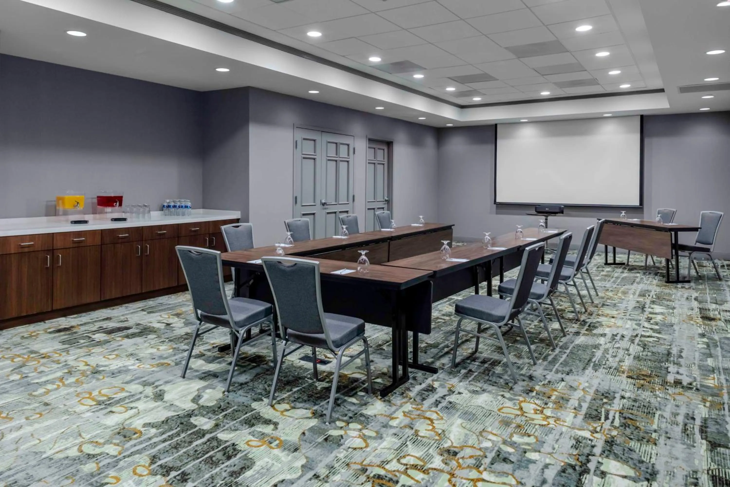 Meeting/conference room in Hampton Inn & Suites Arlington Crystal City DCA