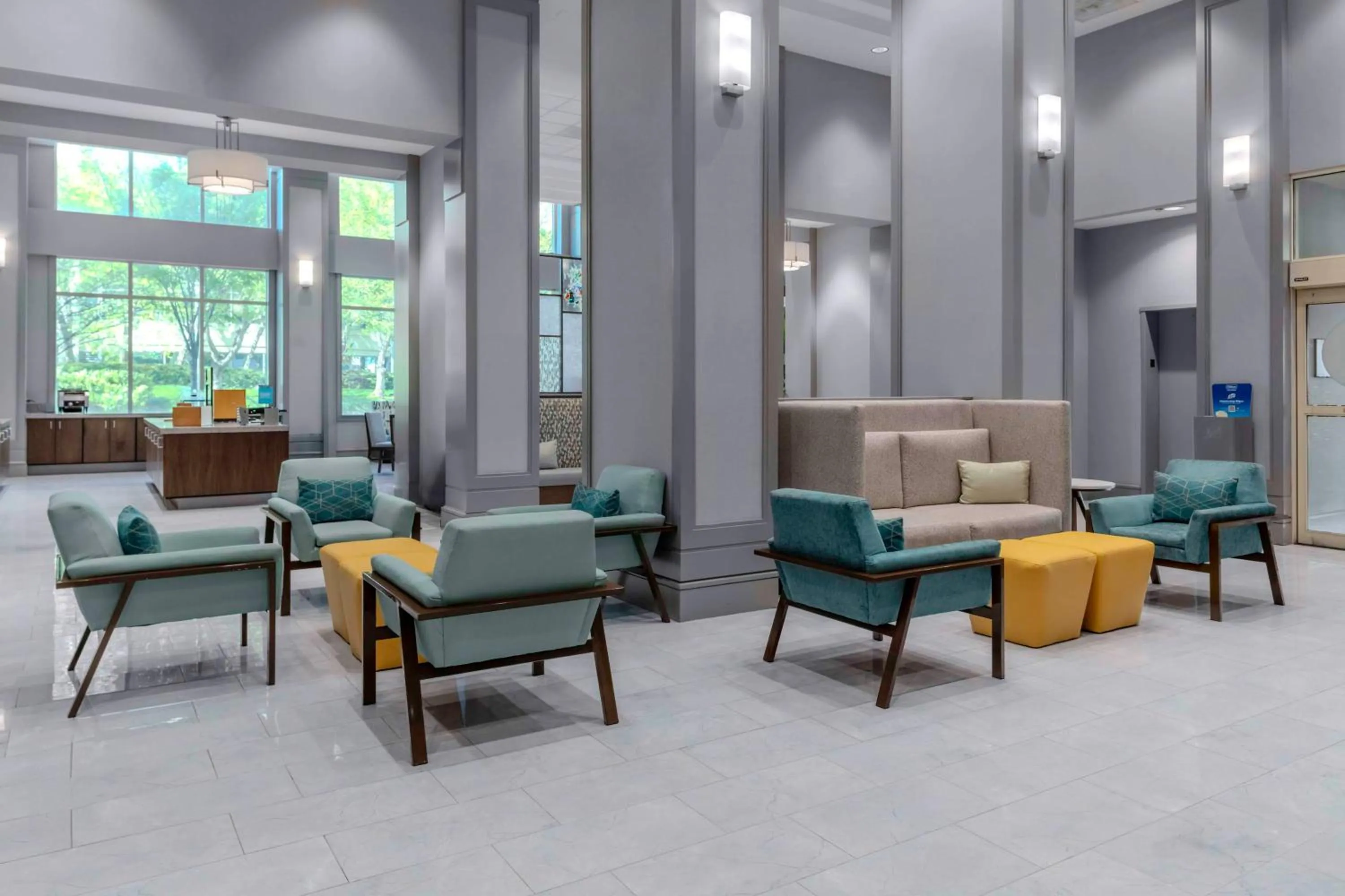 Lobby or reception in Hampton Inn & Suites Arlington Crystal City DCA