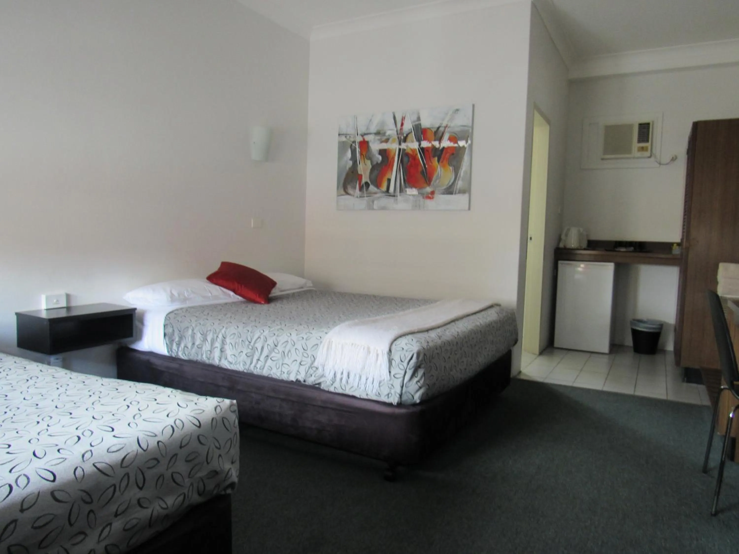 Photo of the whole room in Casino Motor Inn