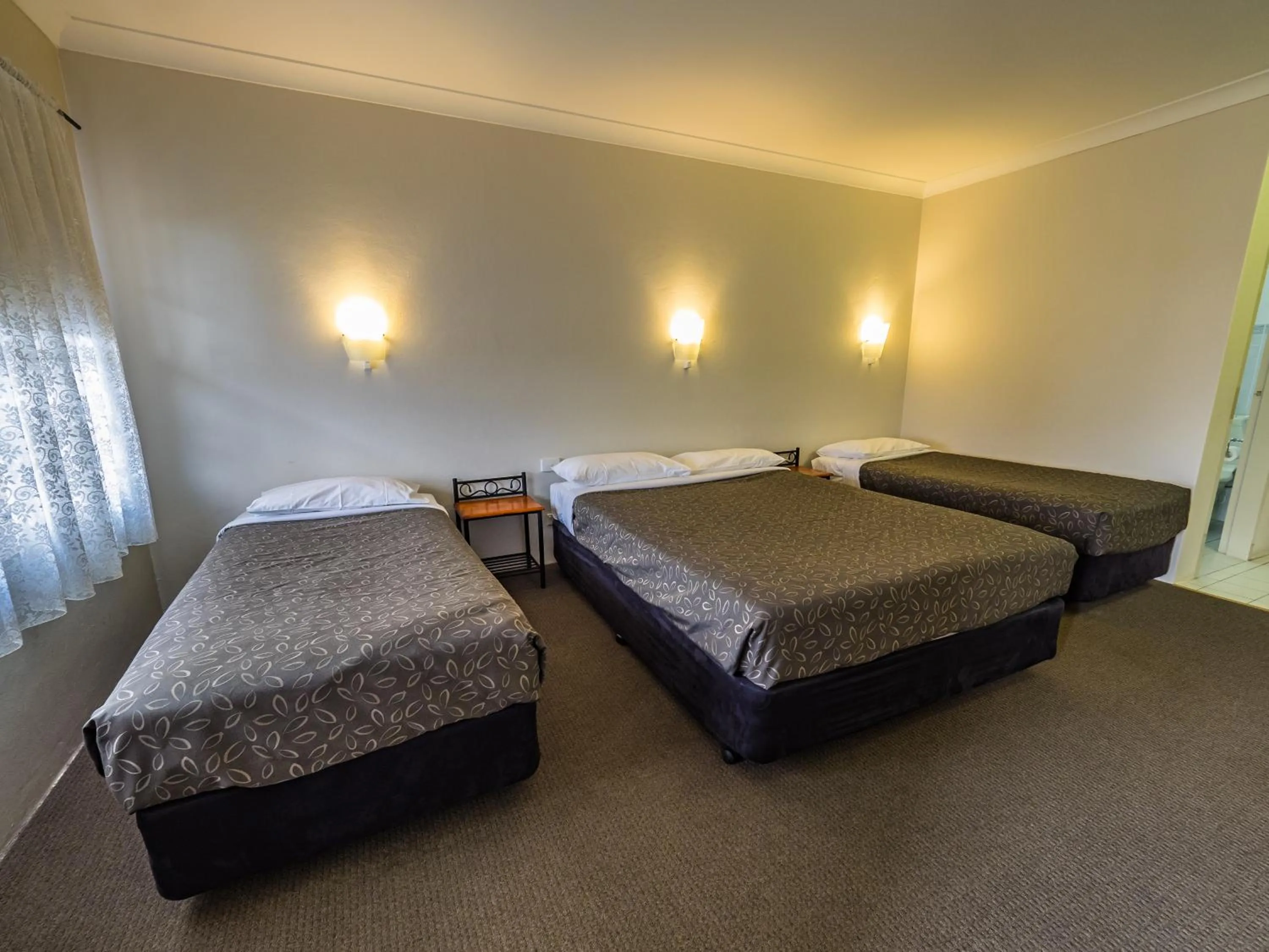 Bed in Casino Motor Inn