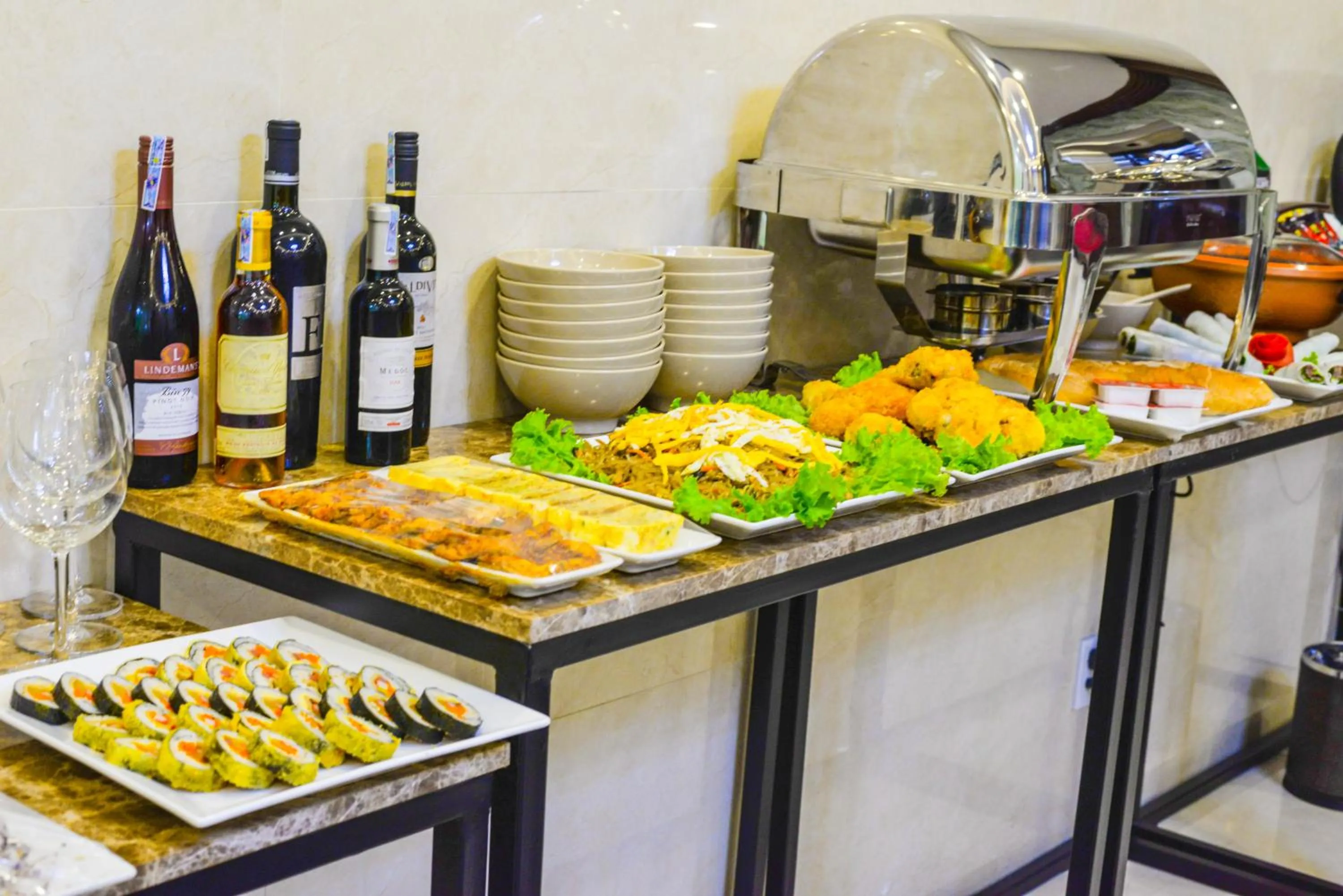 Breakfast in Blubiz Hotel My Dinh Song Da