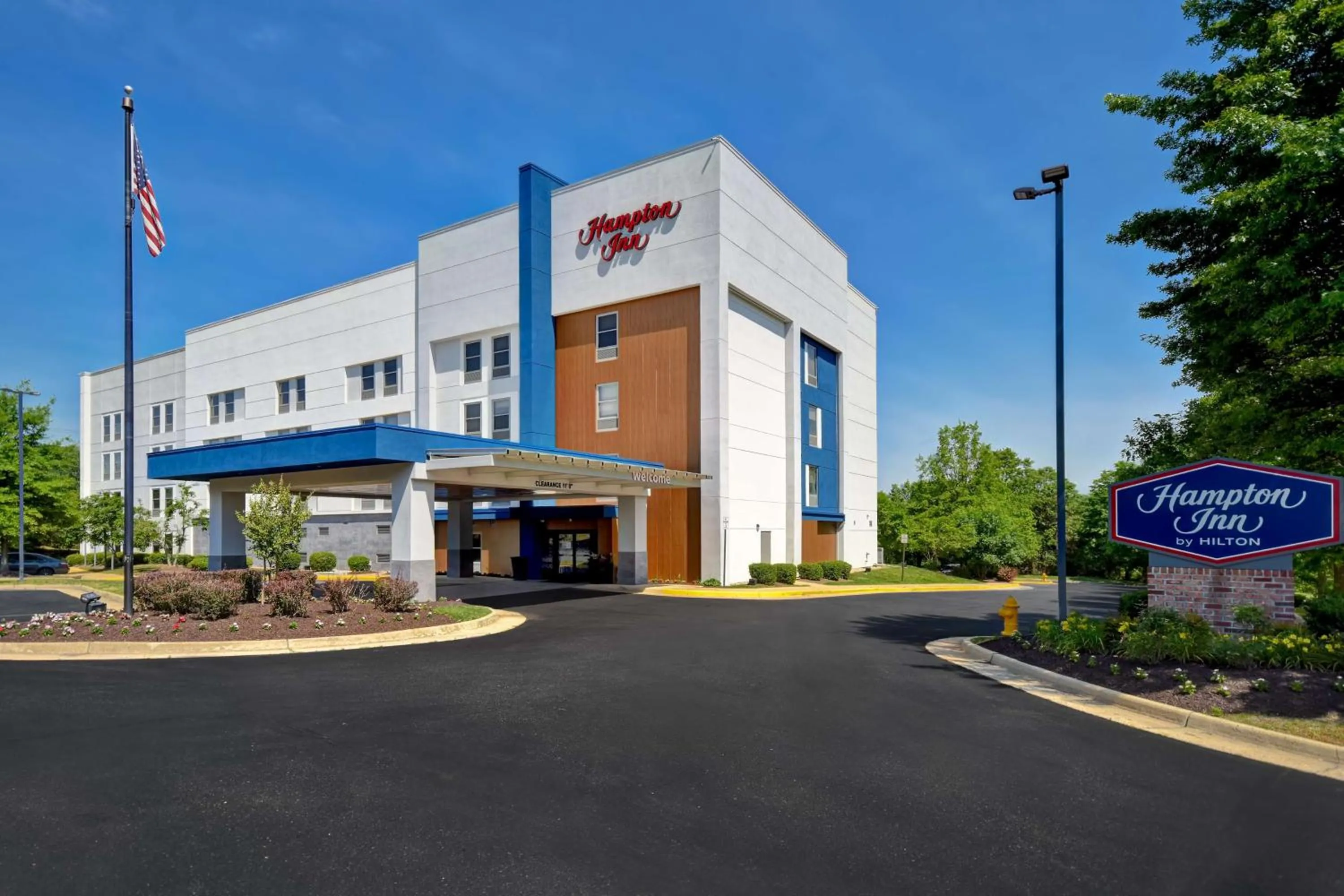Property building in Hampton Inn Potomac Mills Woodbridge