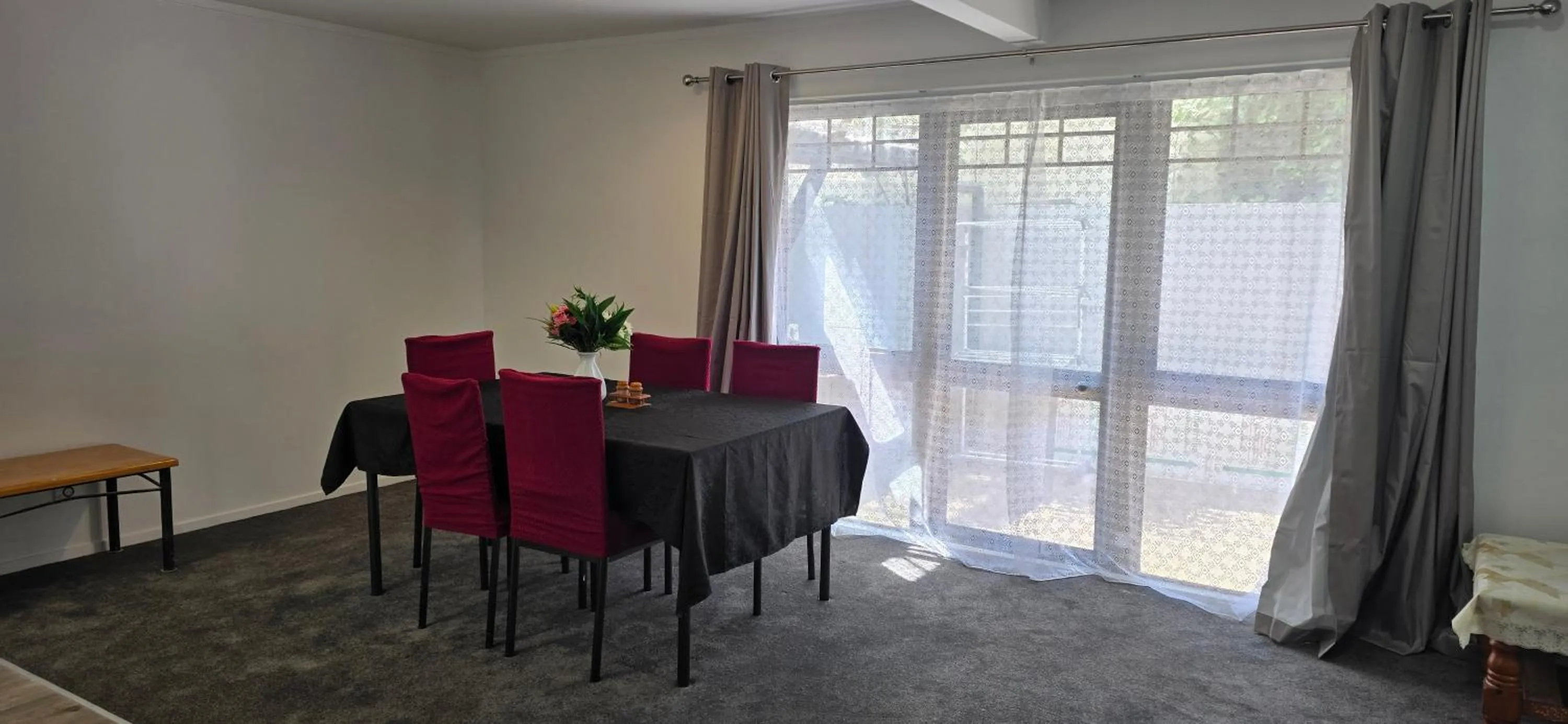 Living room in Baden Lodge Motel - PRIVATE SPA Bath