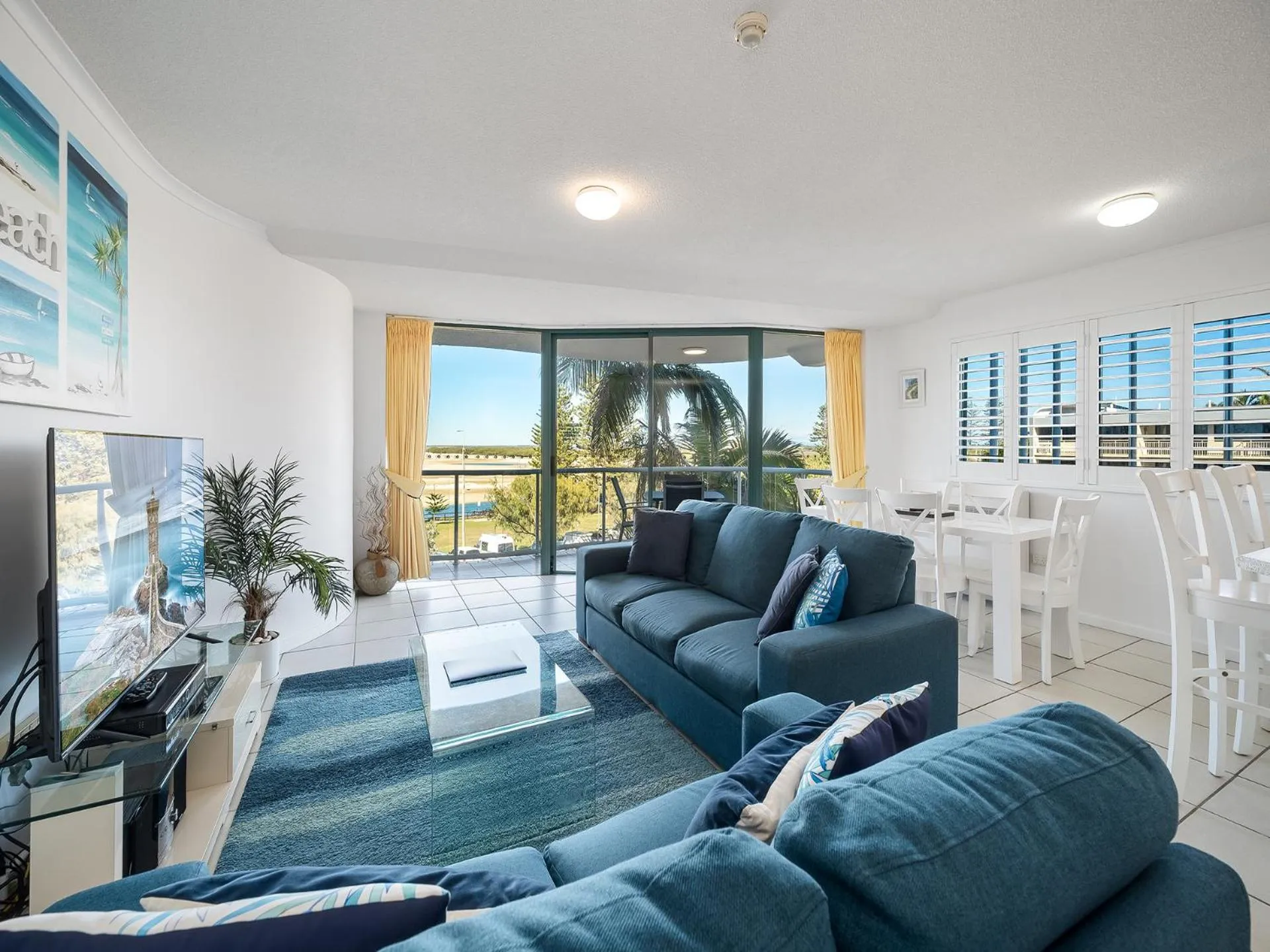 Living room in Waterview Resort