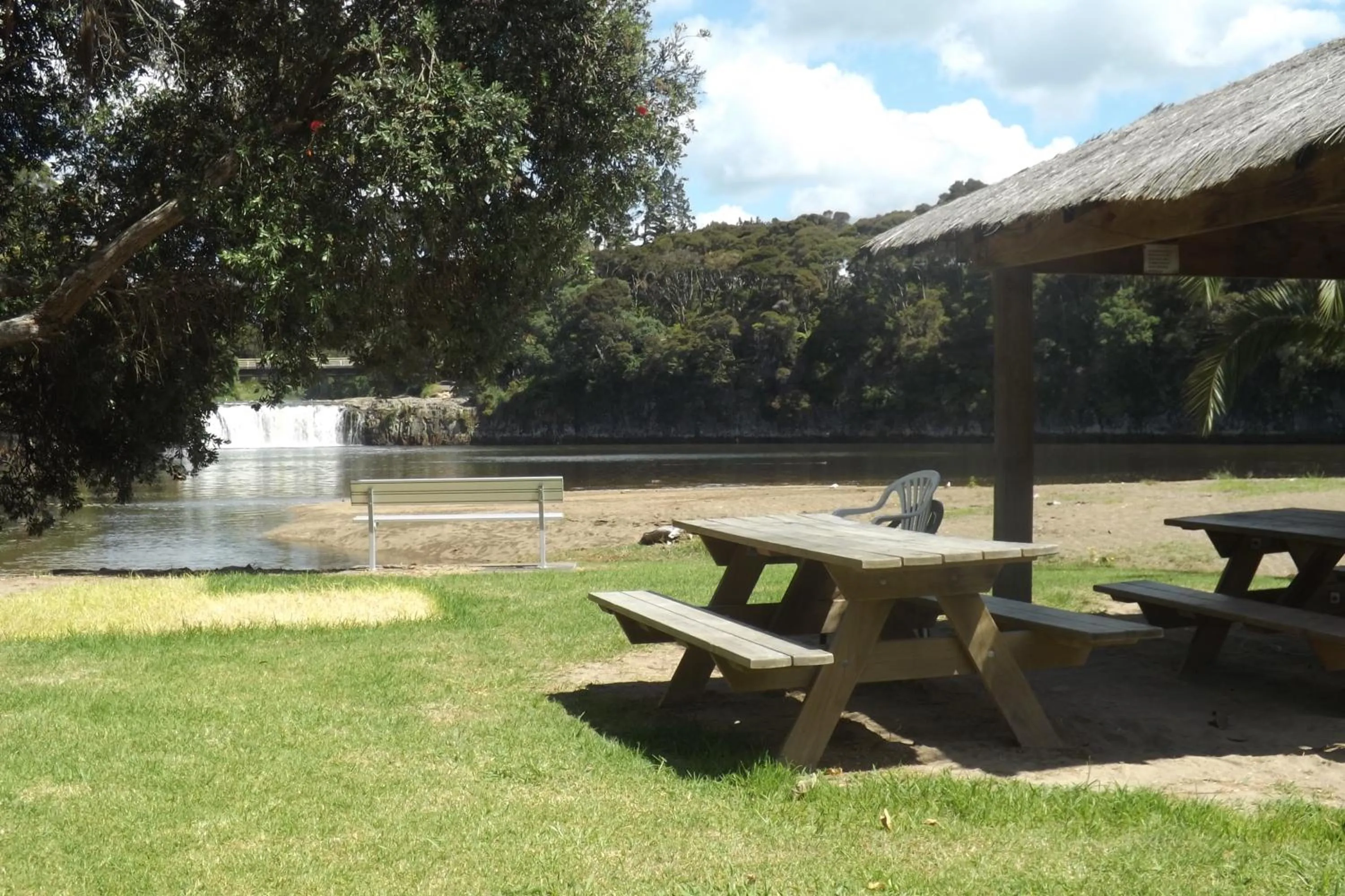 Garden in Waterfalls Estate - Motel & Campground