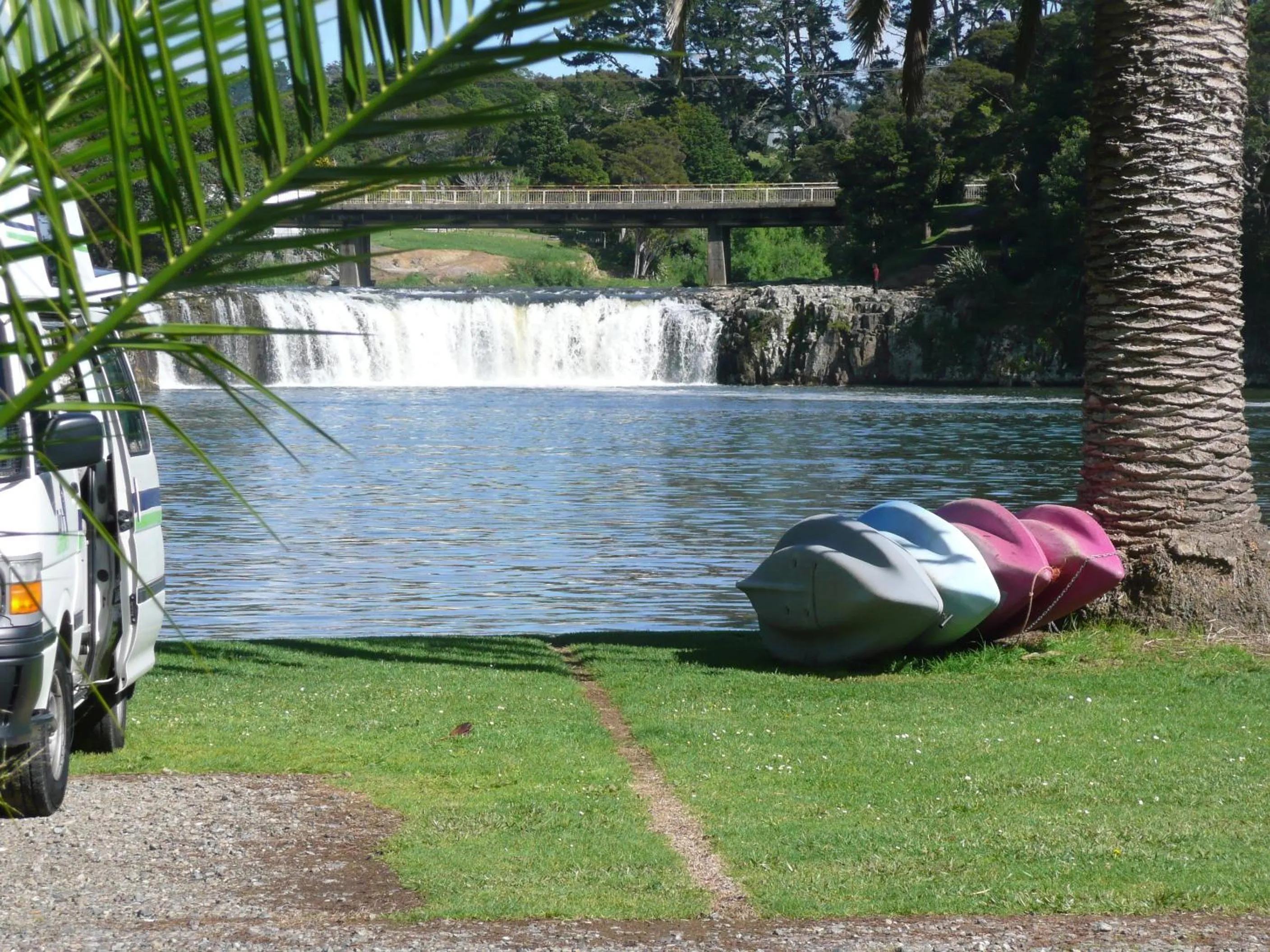 Day in Waterfalls Estate - Motel & Campground