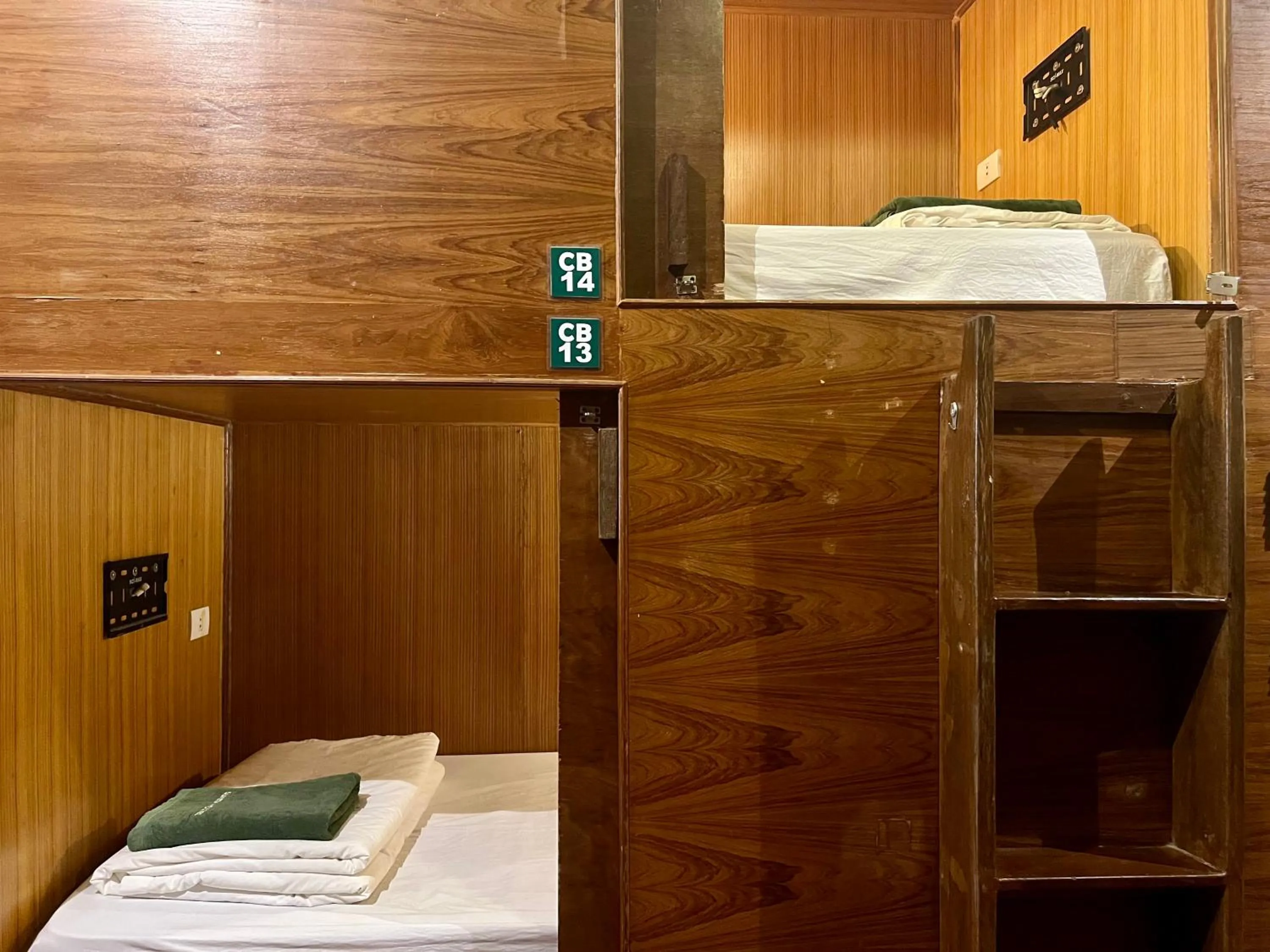 bunk bed, Bed in Suneta Hostel Khaosan