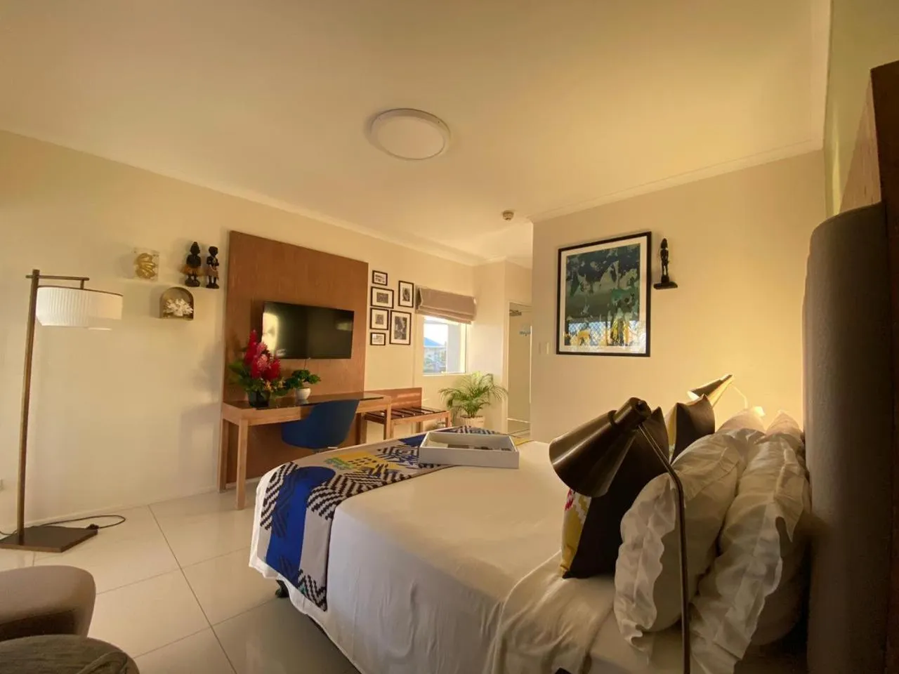 Bed in Heritage Park Hotel