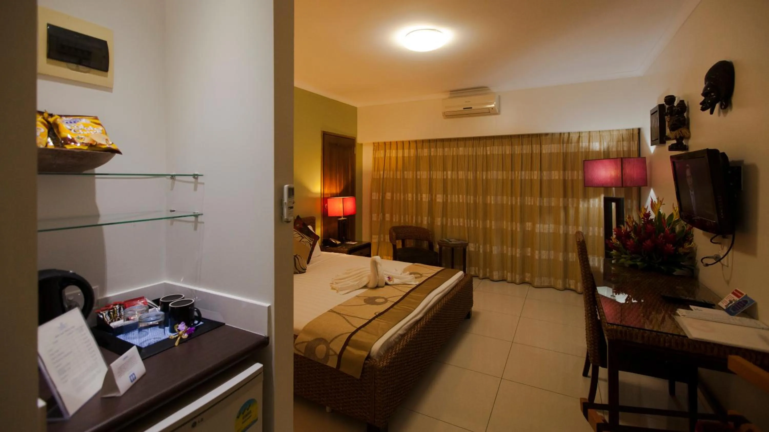 Decorative detail, Bed in Heritage Park Hotel