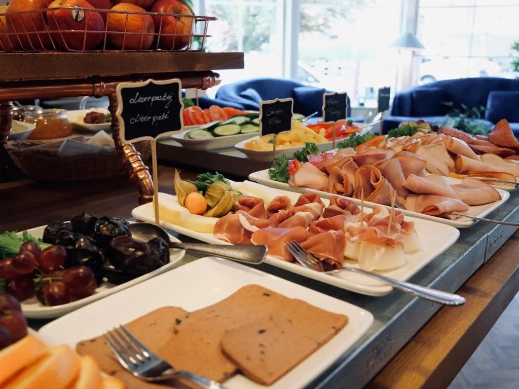 Food and drinks in Hotell Arkad