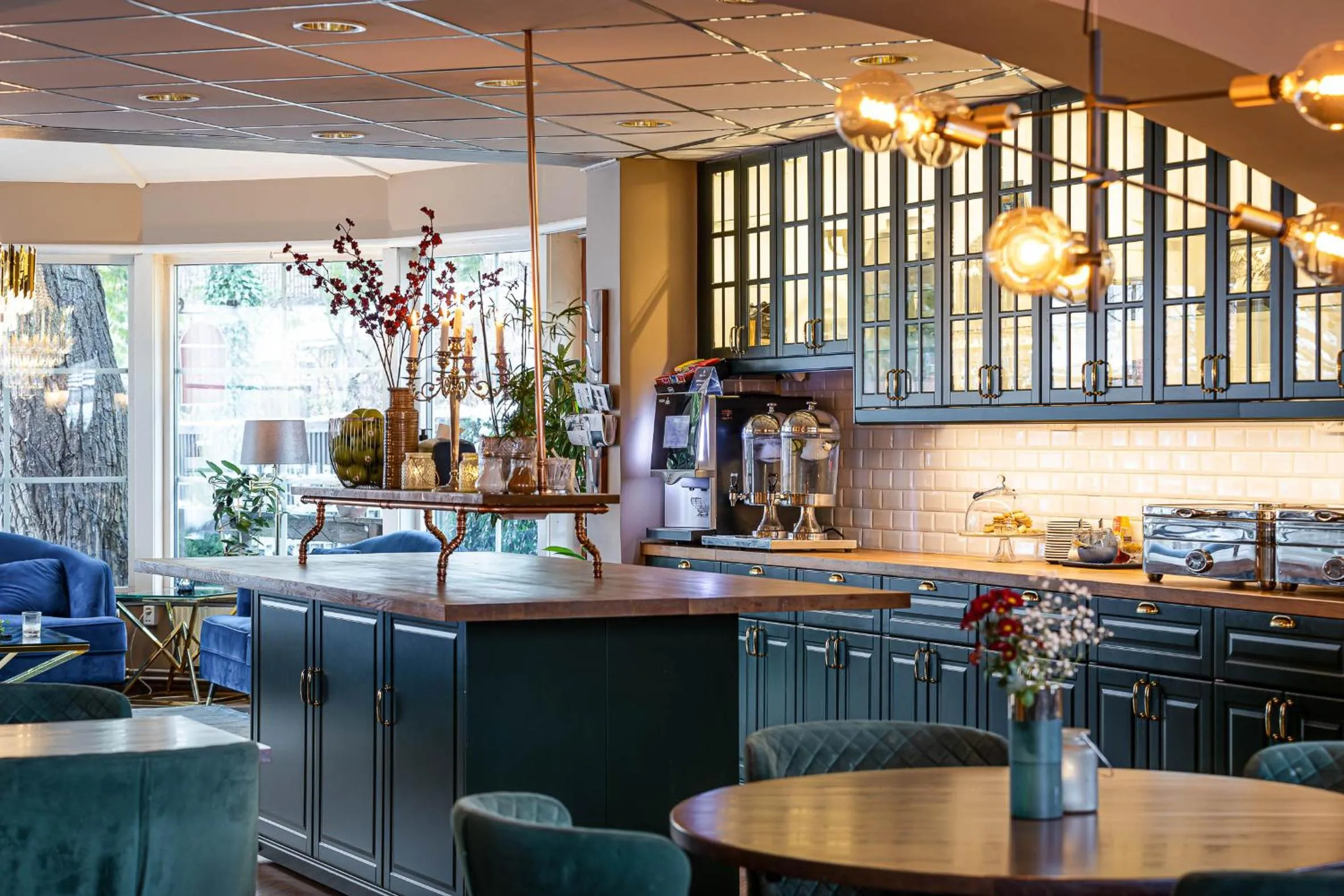 Restaurant/places to eat in Hotell Arkad