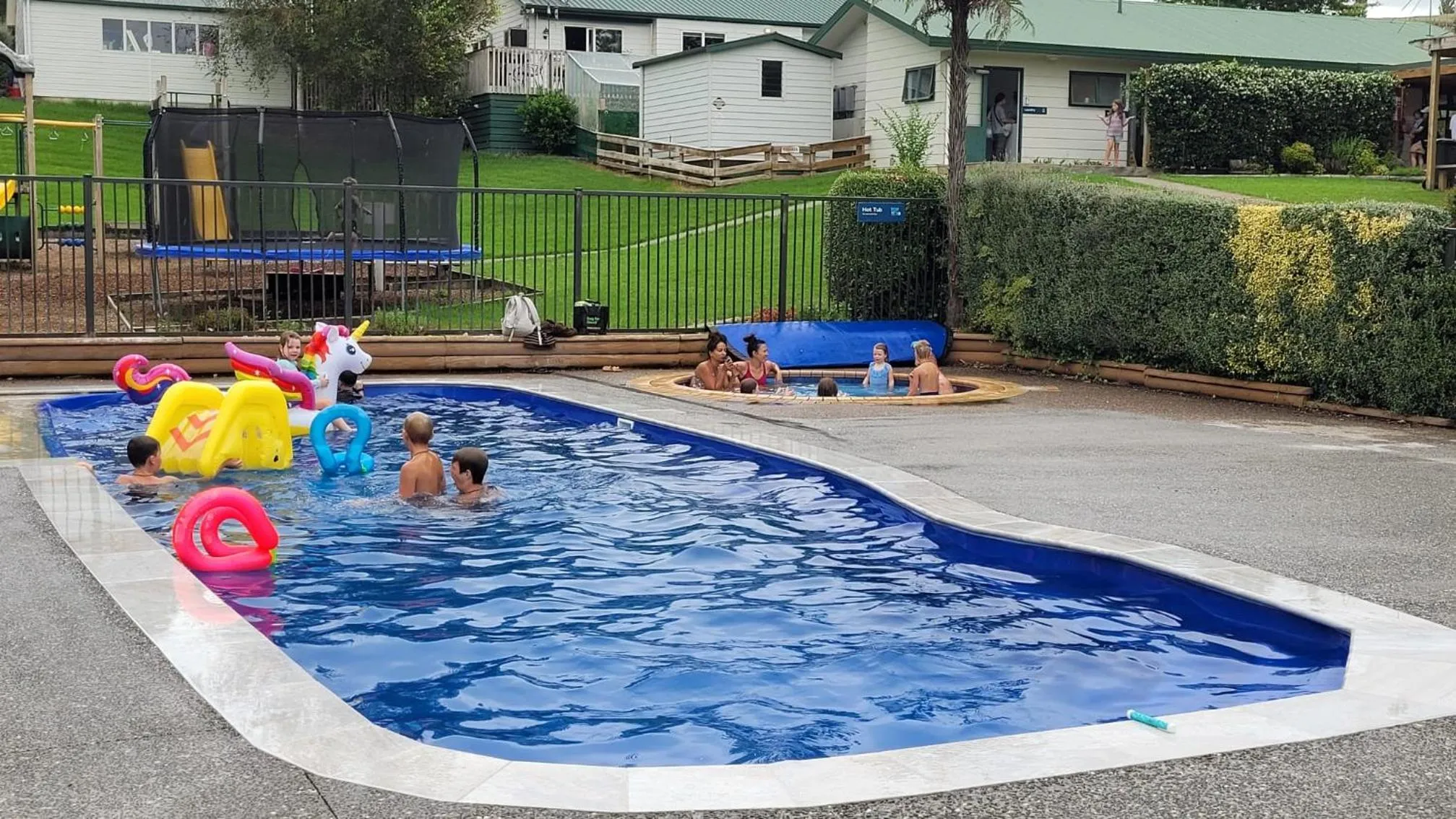 Swimming pool in Waitomo TOP 10 Holiday Park