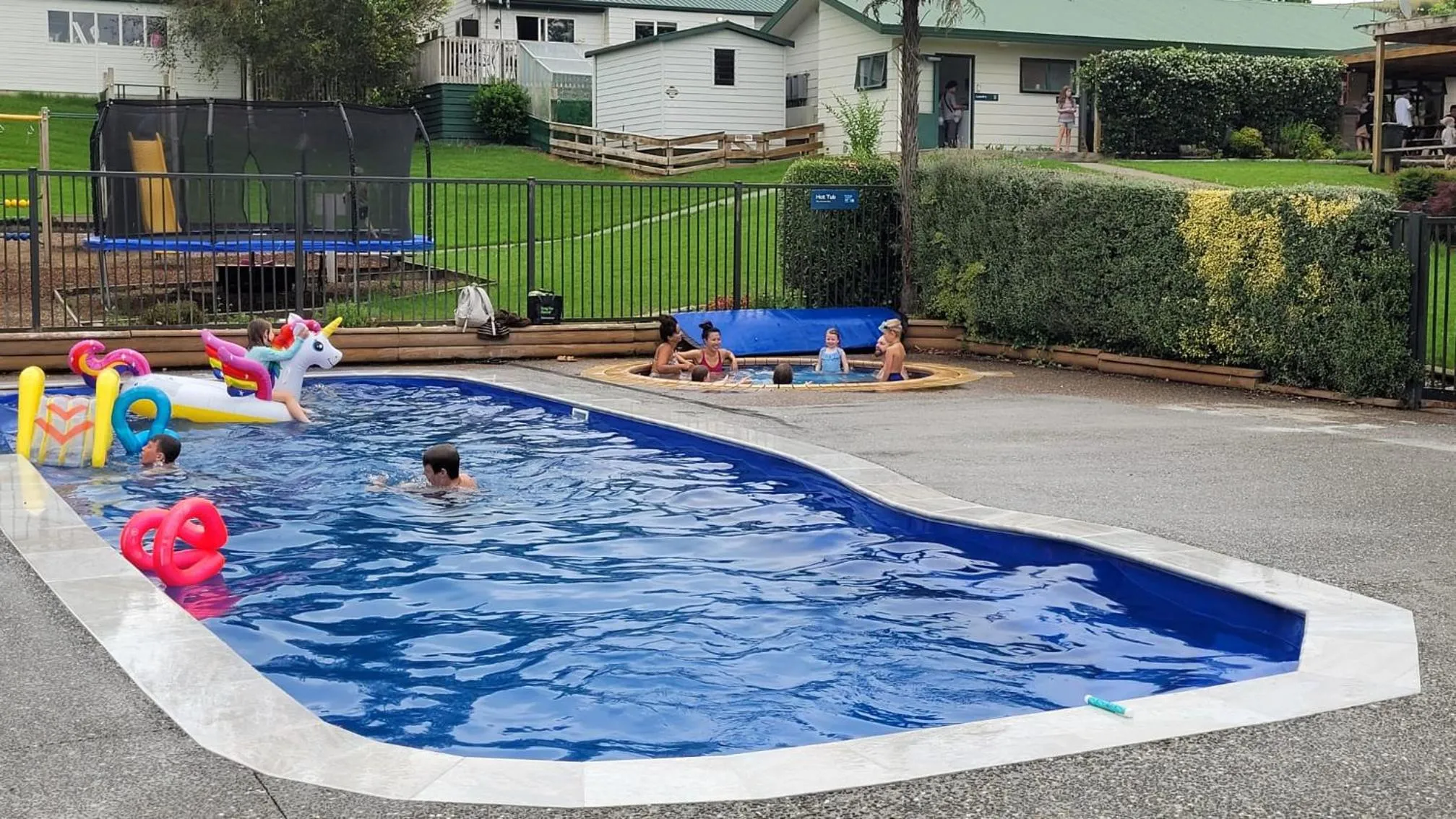 Swimming pool in Waitomo TOP 10 Holiday Park